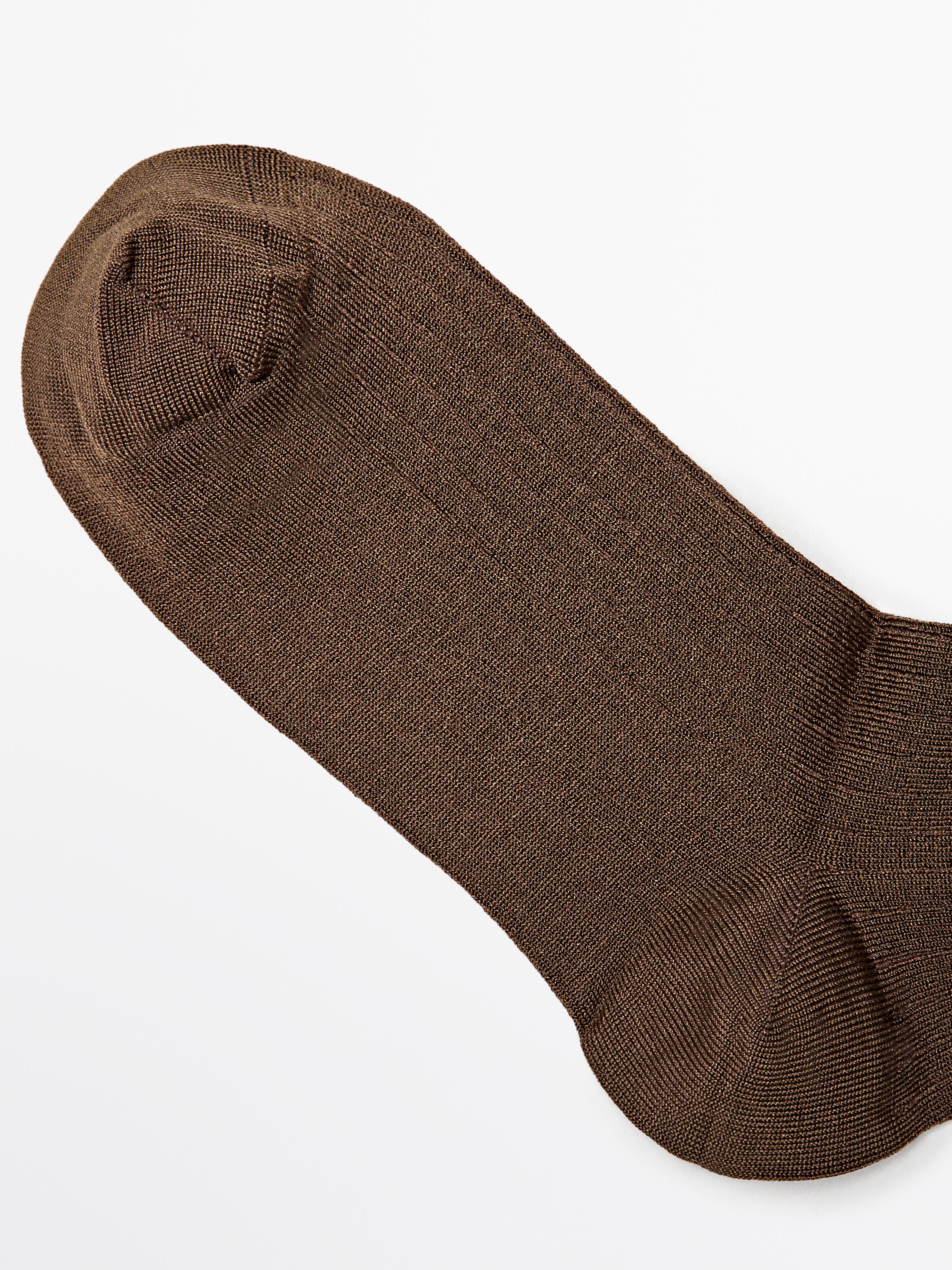 Ribbed silk blend socks
