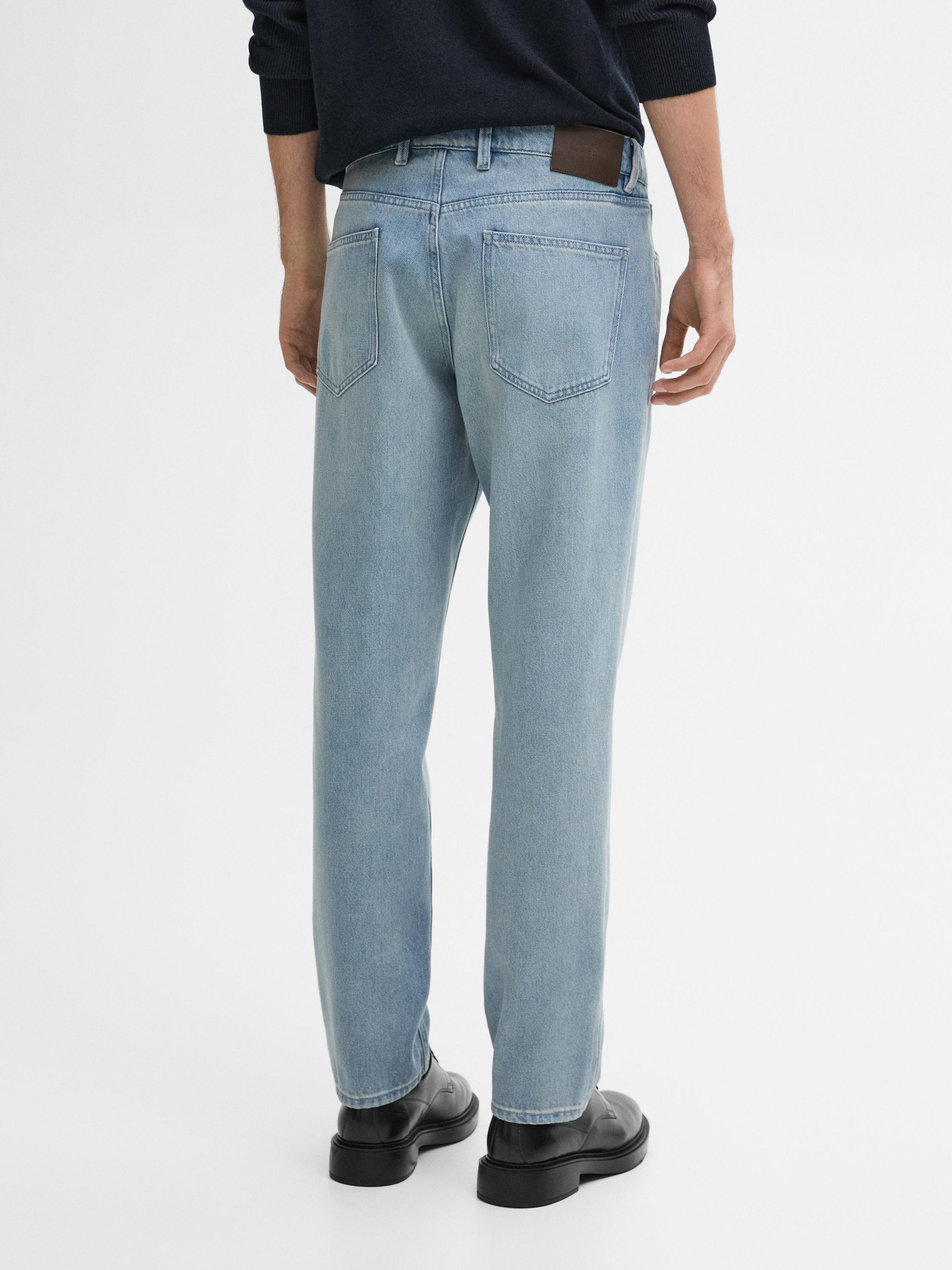 Tapered fit jeans
