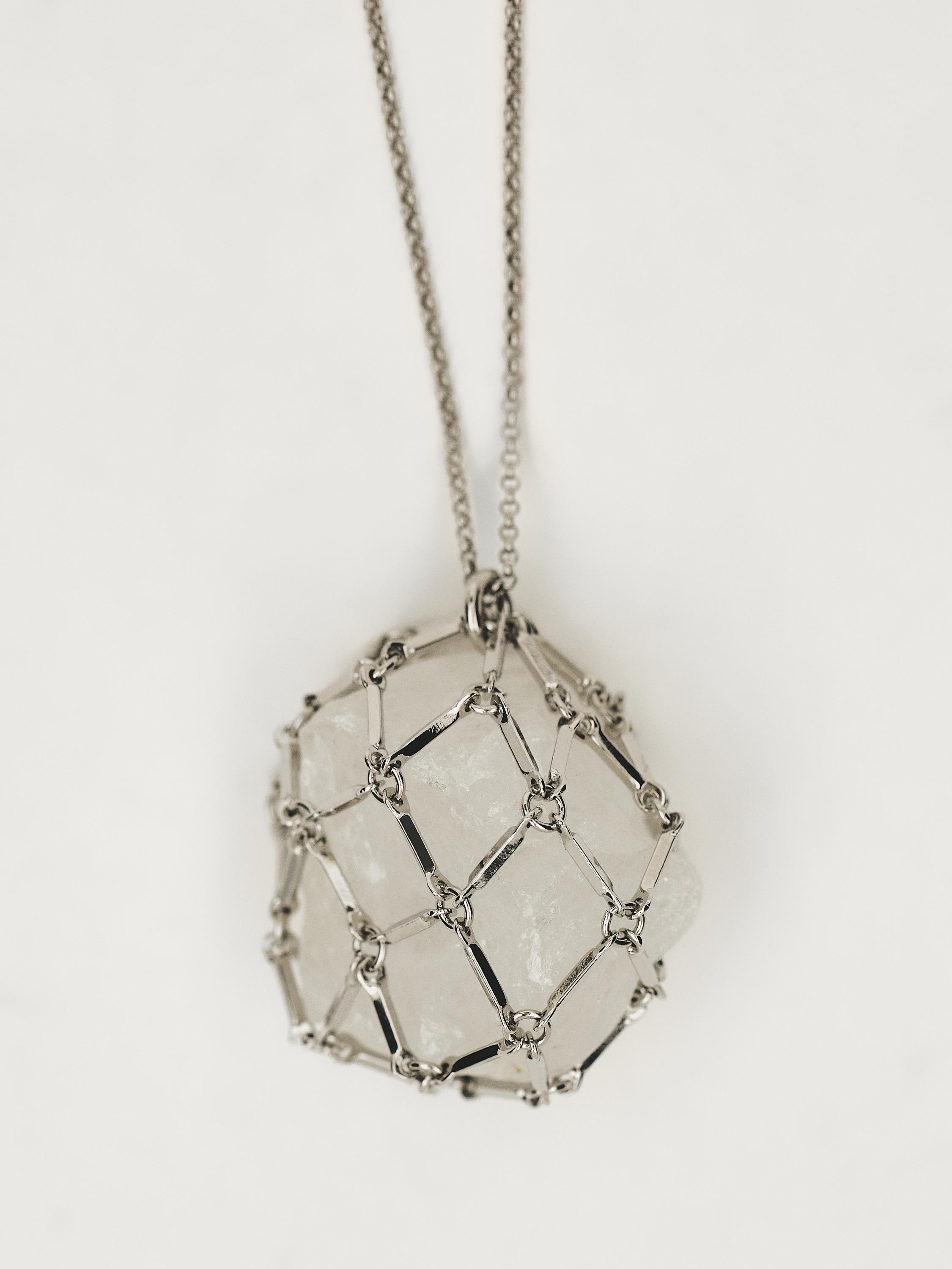 Irregular stone mesh necklace