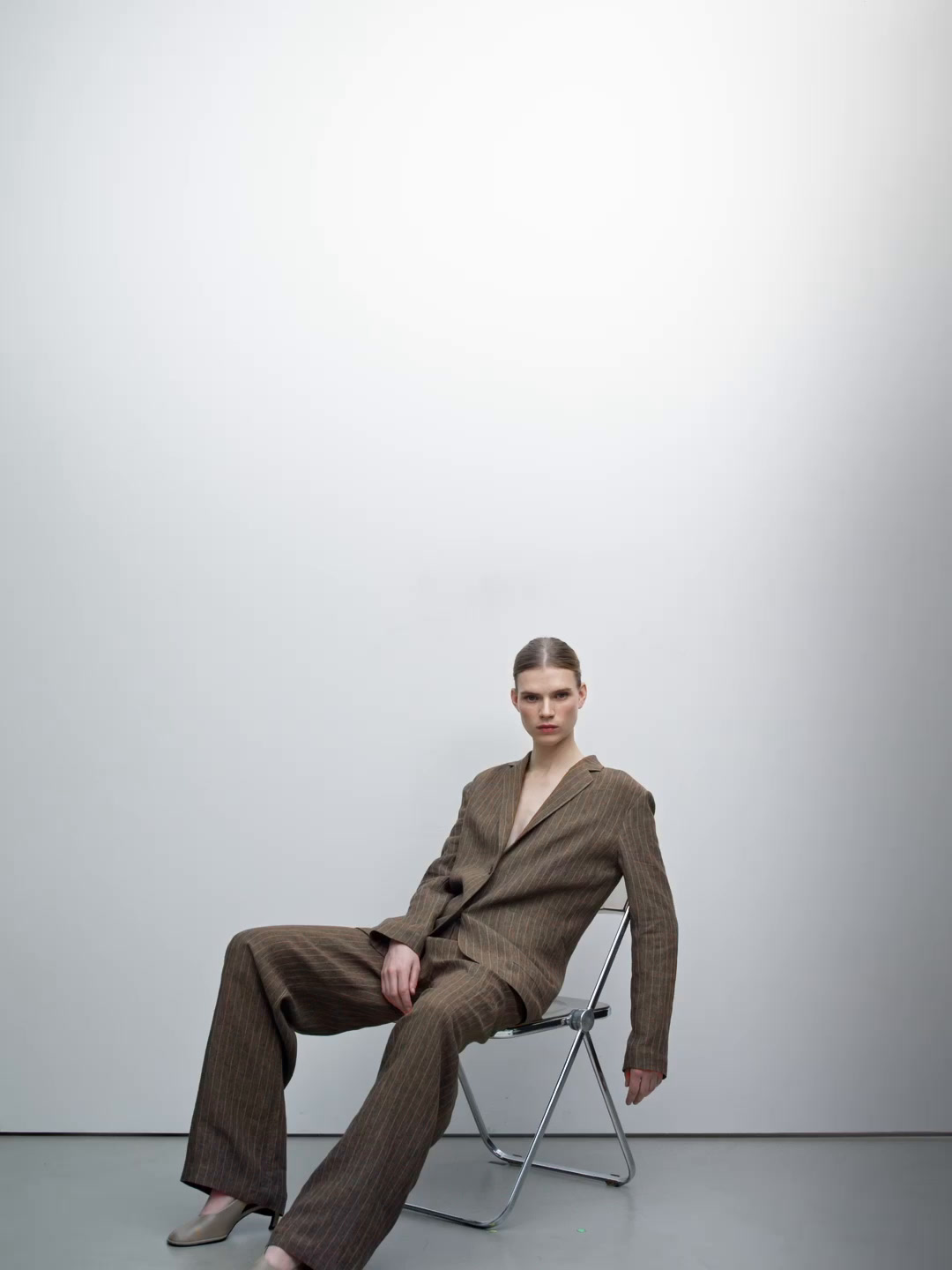 Gestreifte Anzughose aus 100 % Leinen