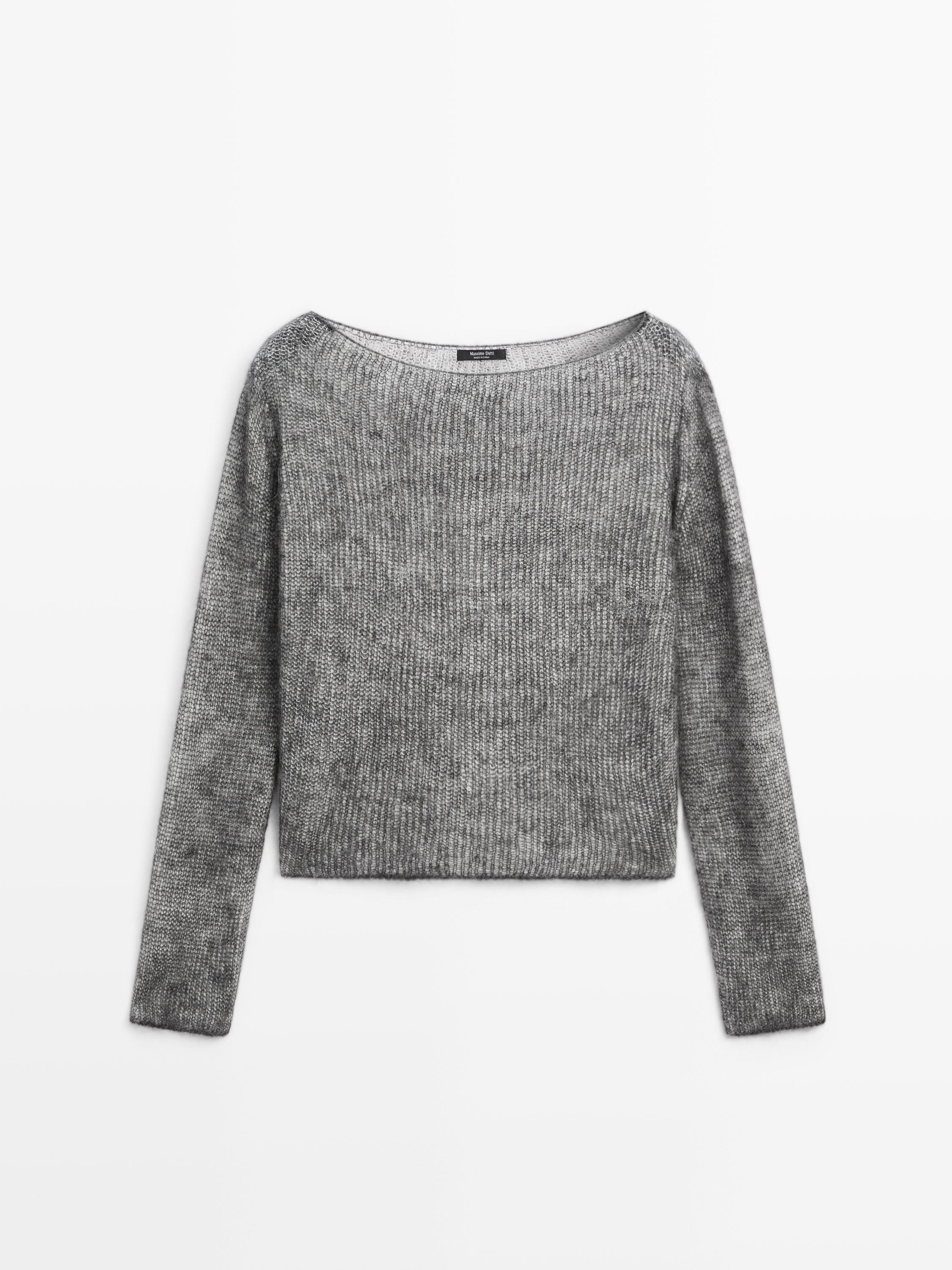 Short knit alpaca and wool sweater