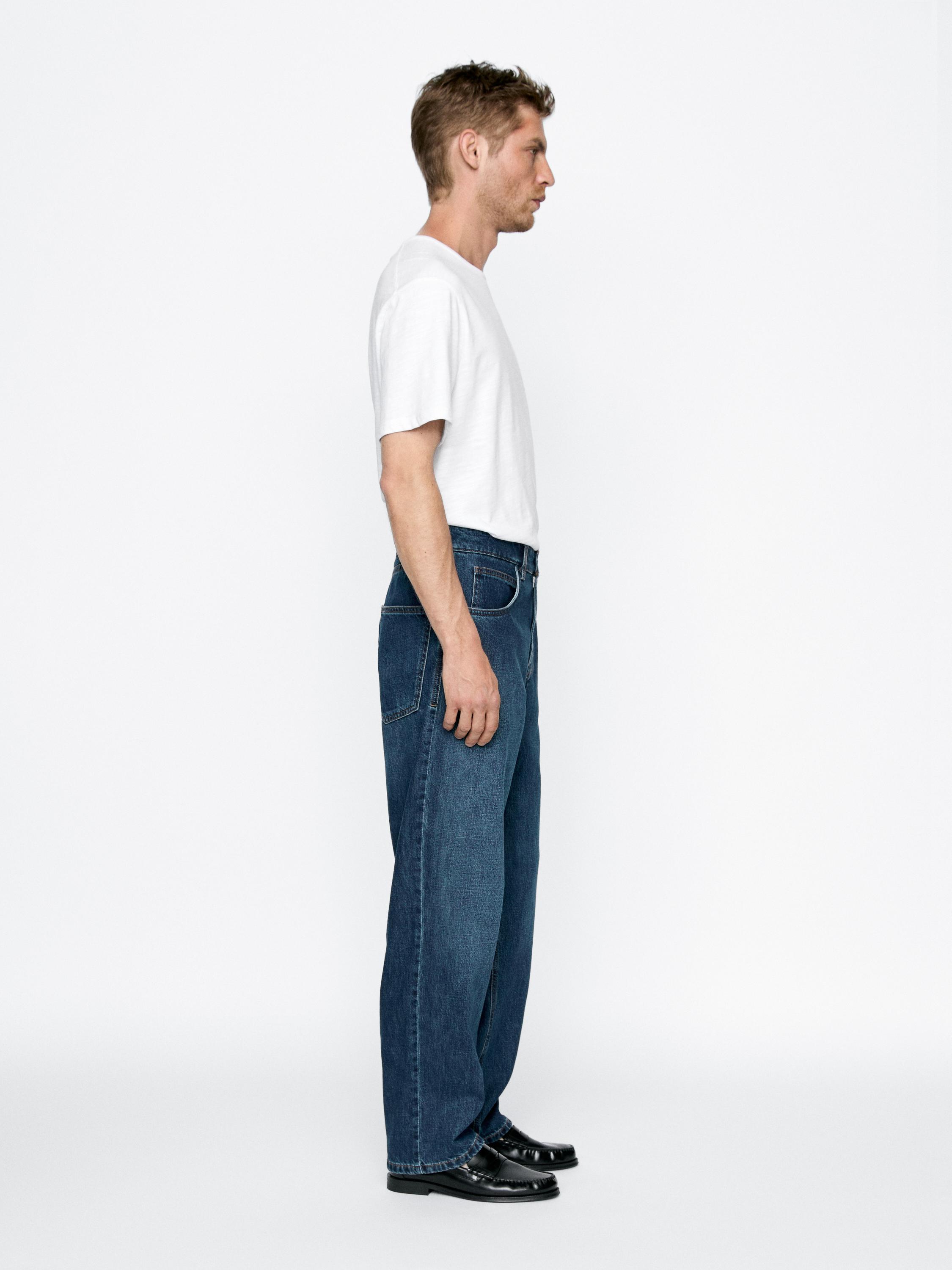 Wide-leg jeans