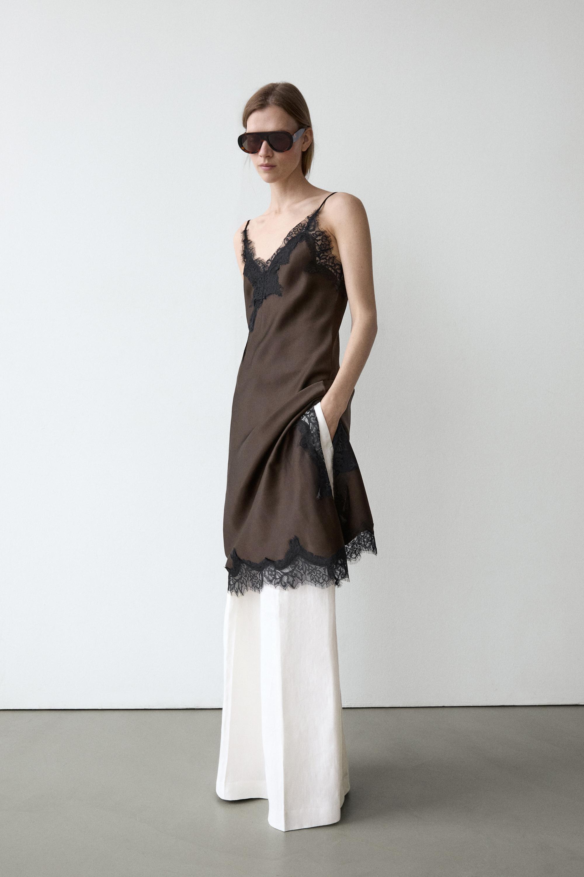 Camisole dress with lace detail — Chocolate