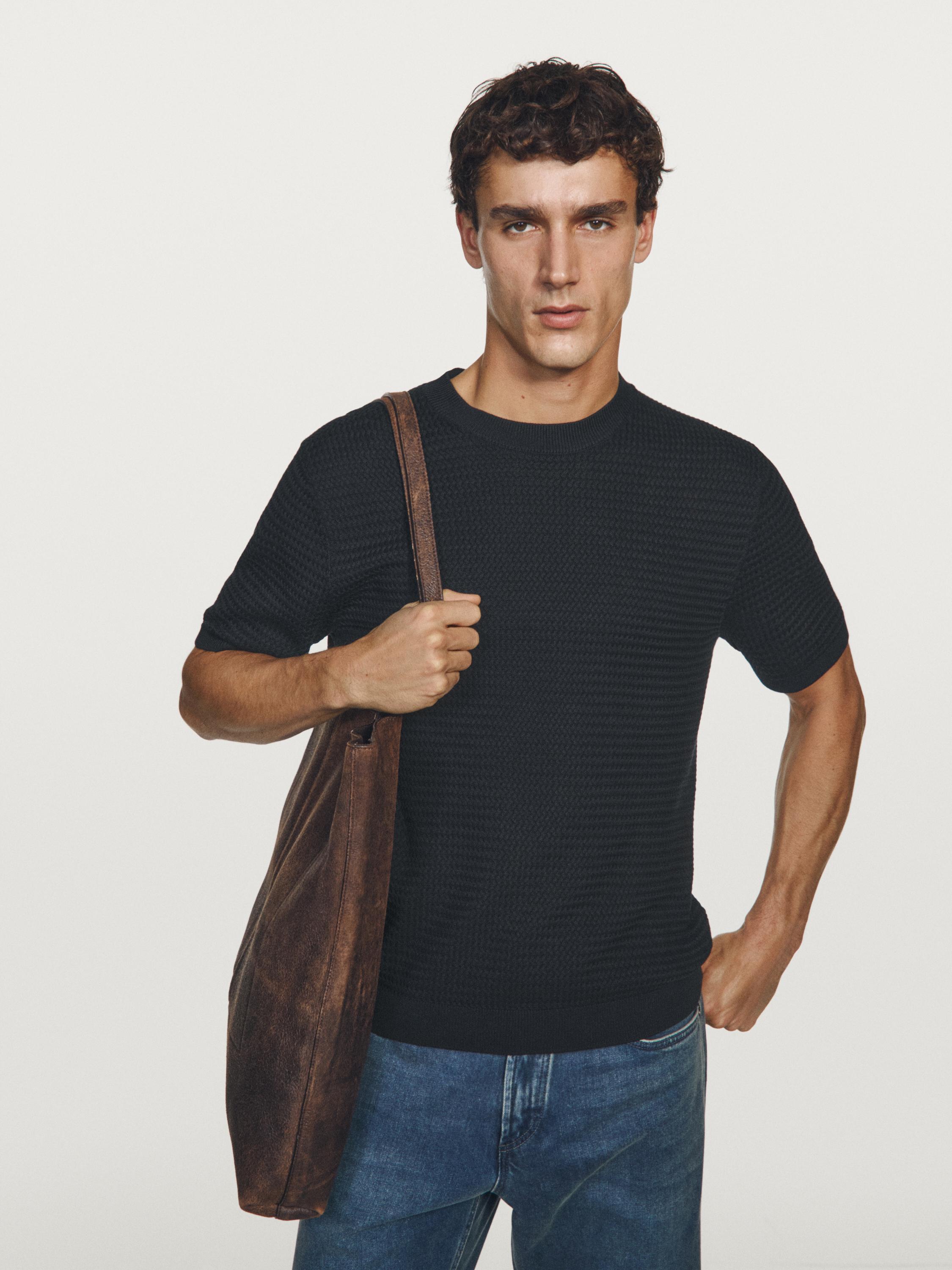 Textured knit short sleeve T-shirt