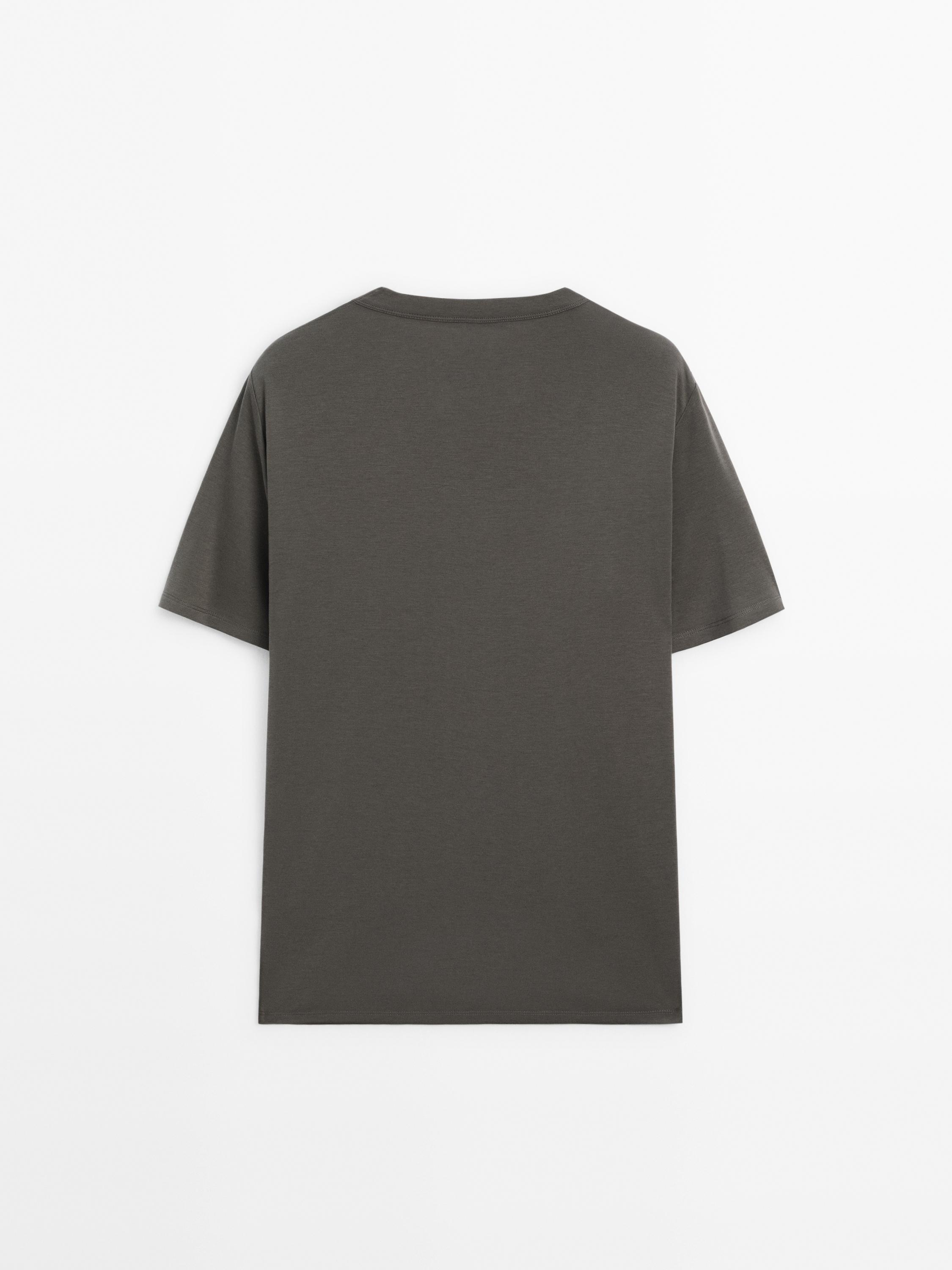 Short sleeve cotton blend T-shirt