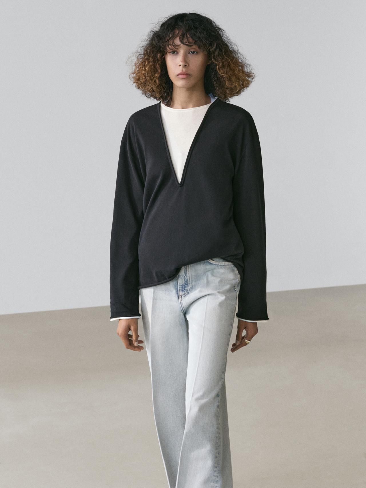 Cotton blend knit sweater with contrast fabric — NAVY BLUE