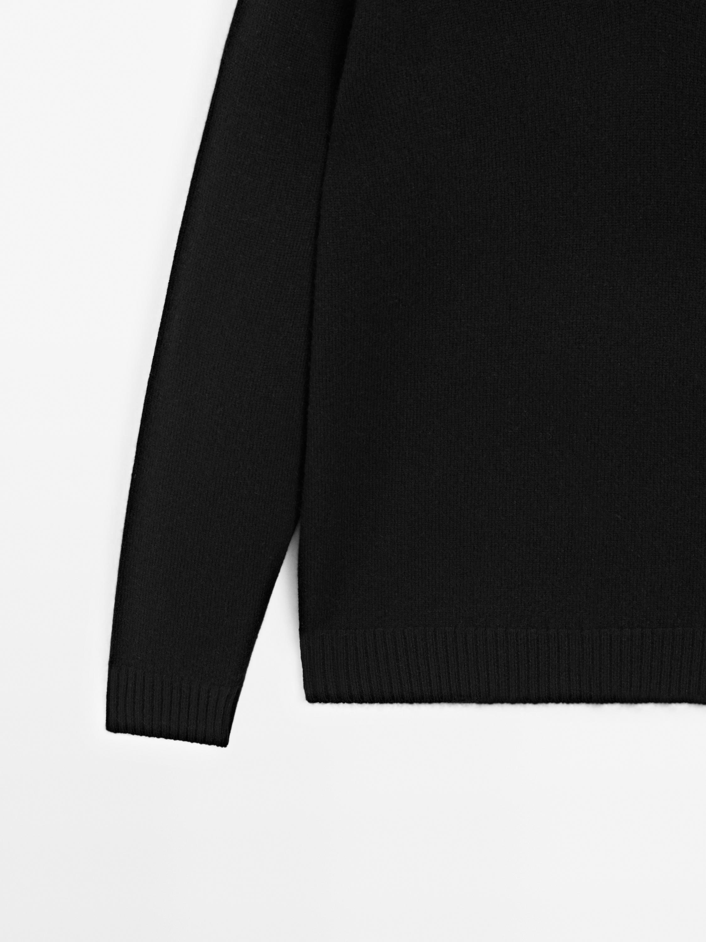 Knit 100% cashmere V-neck sweater