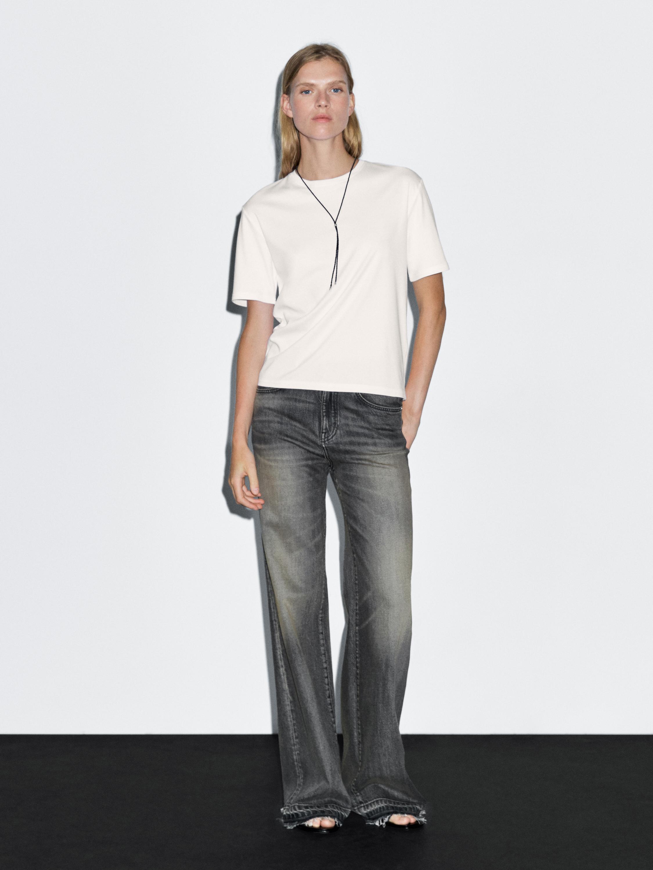 Short-sleeve T-shirt with back seam detail