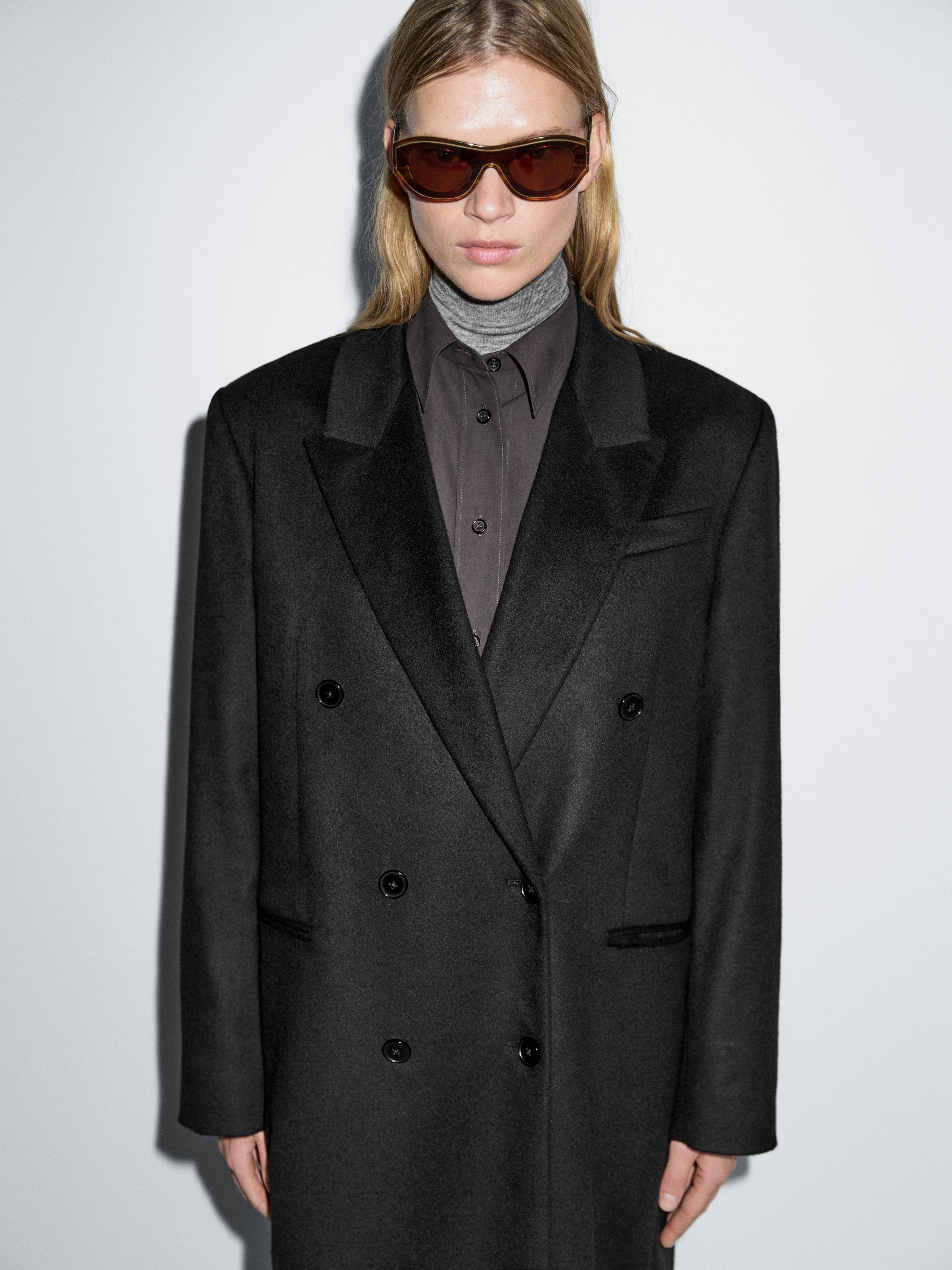 Long double-breasted 100% wool coat