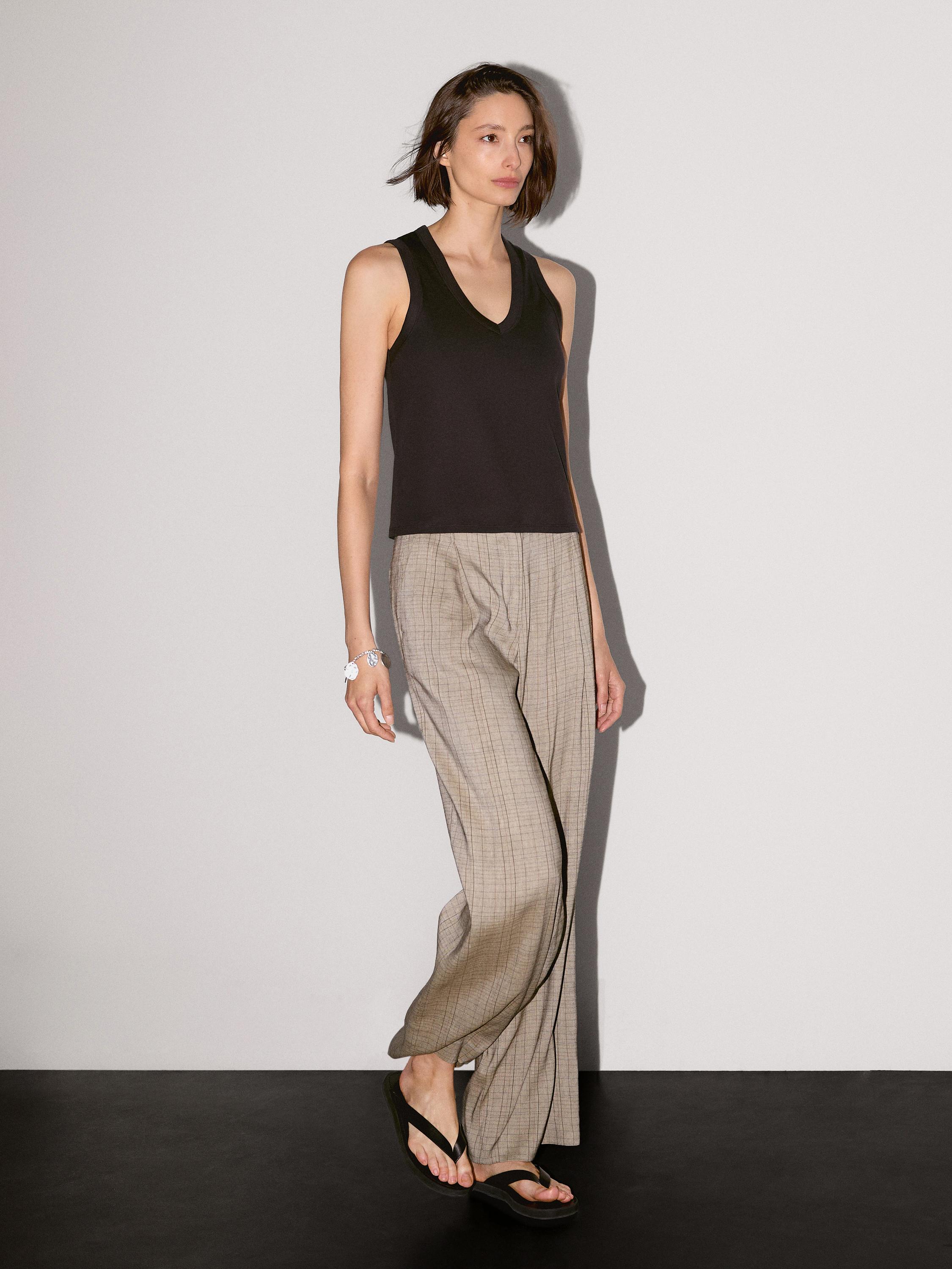 머서라이즈 코튼 브이넥 티셔츠