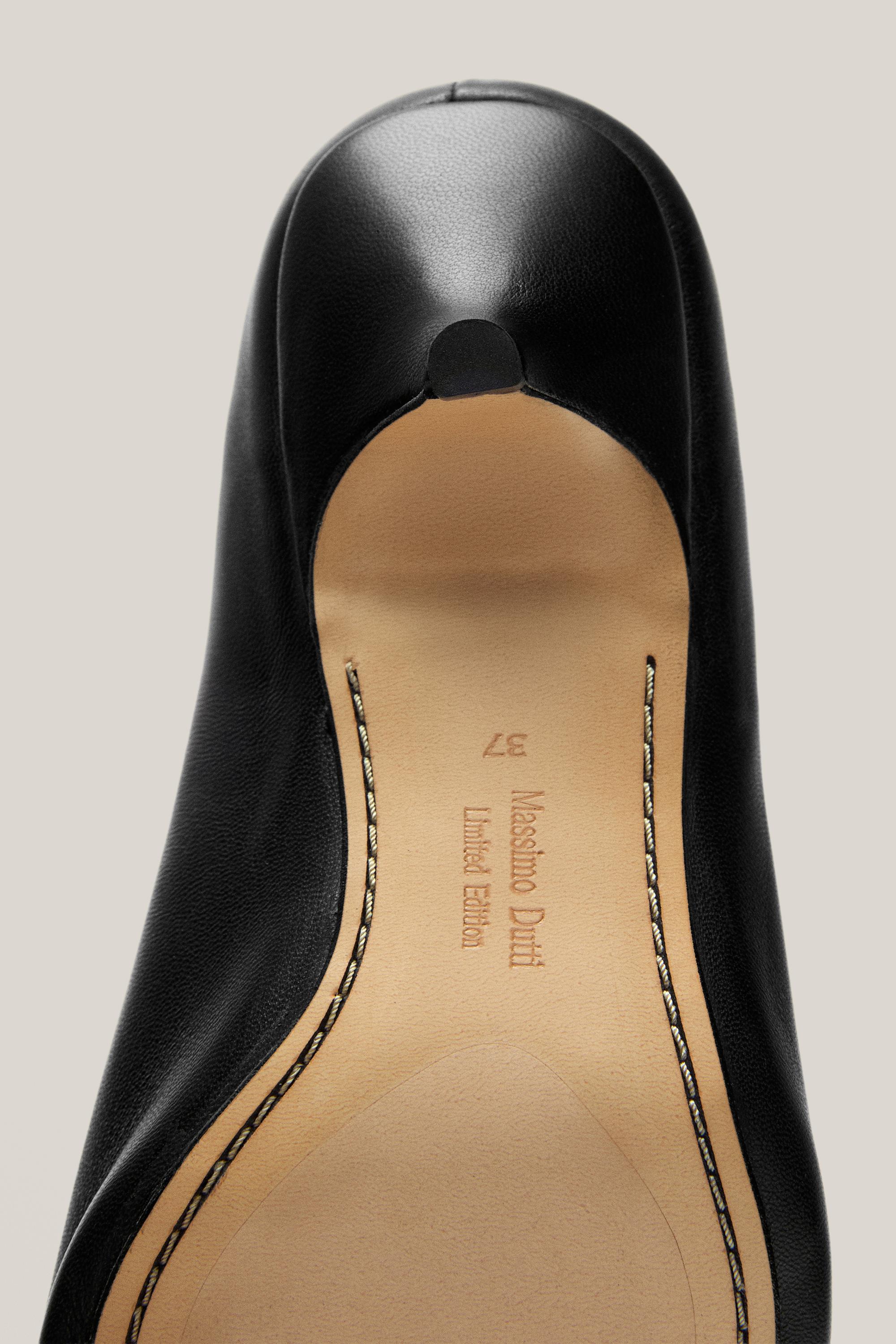 Soft heel shoe - Limited edition — BLACK
