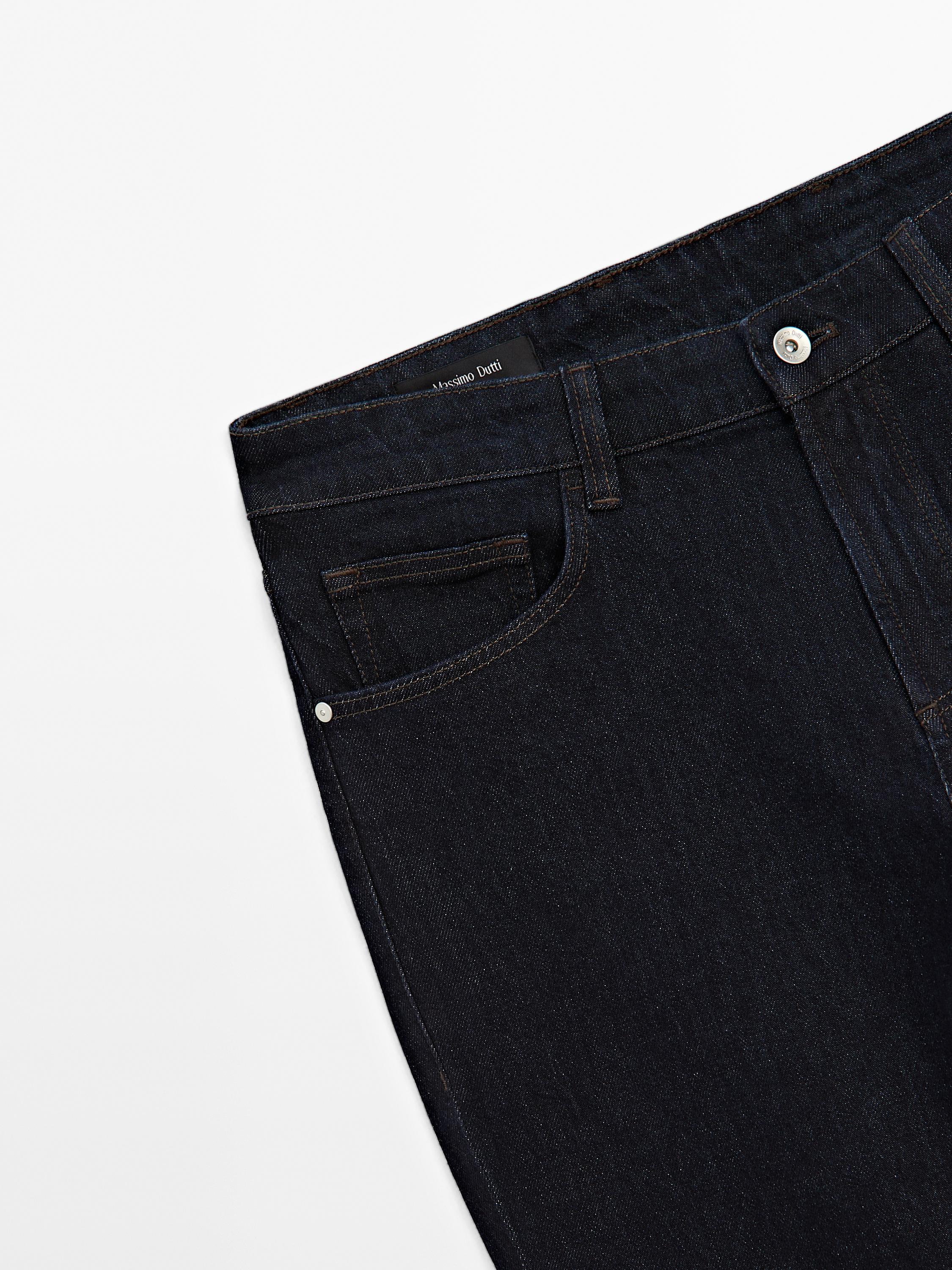 Tapered fit jeans