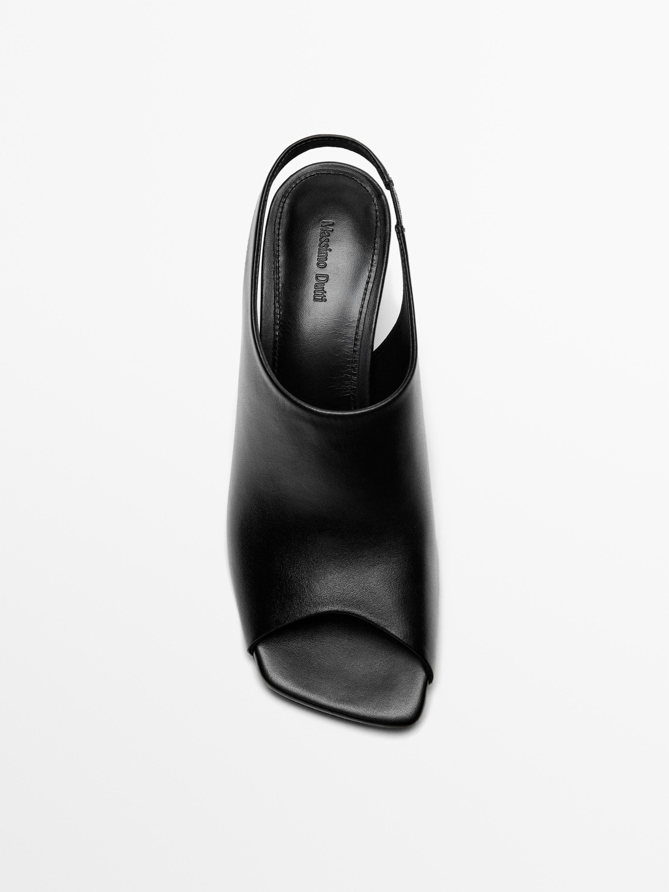 Leather sandals with block heel