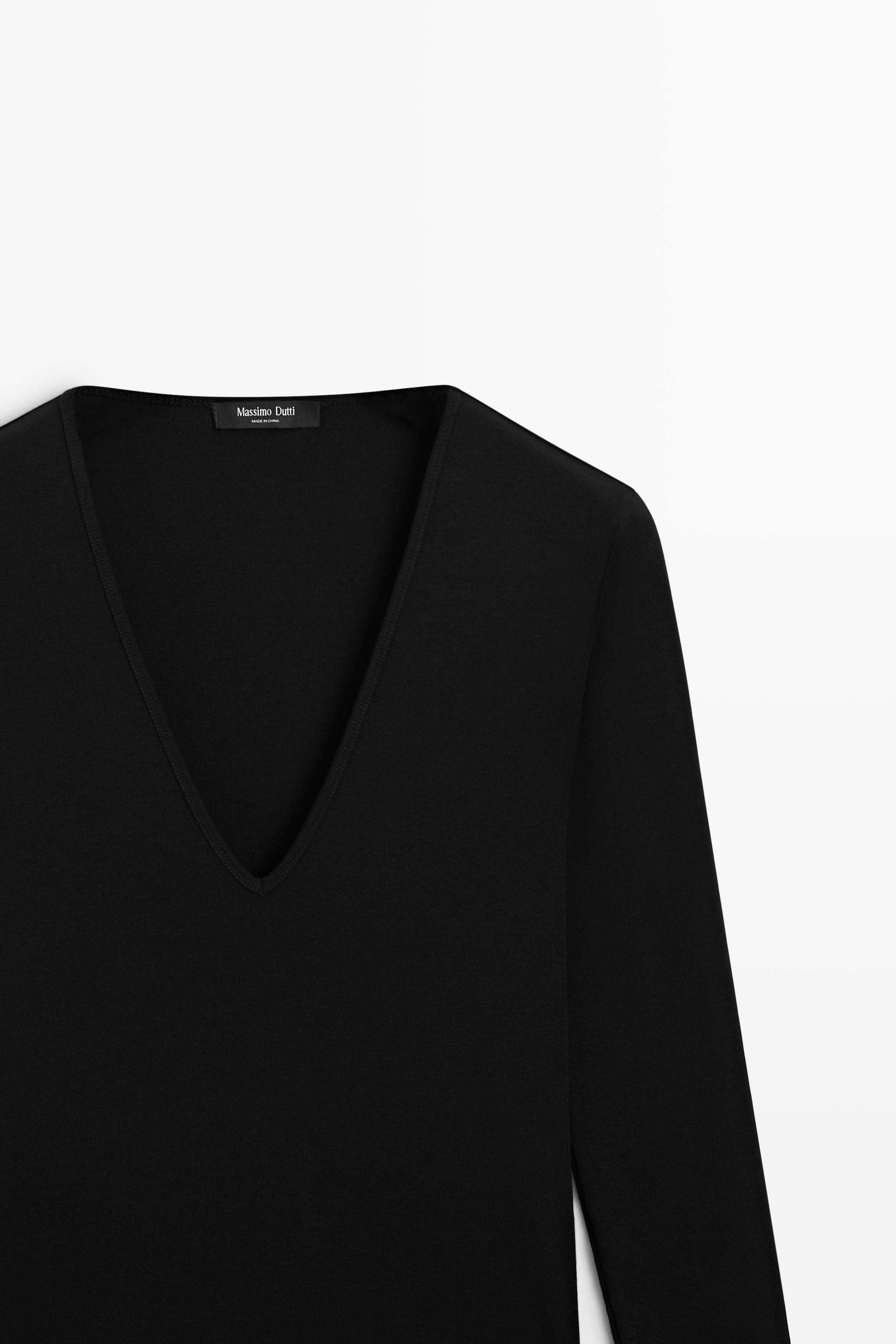 Long sleeve V-neck T-shirt — BLACK