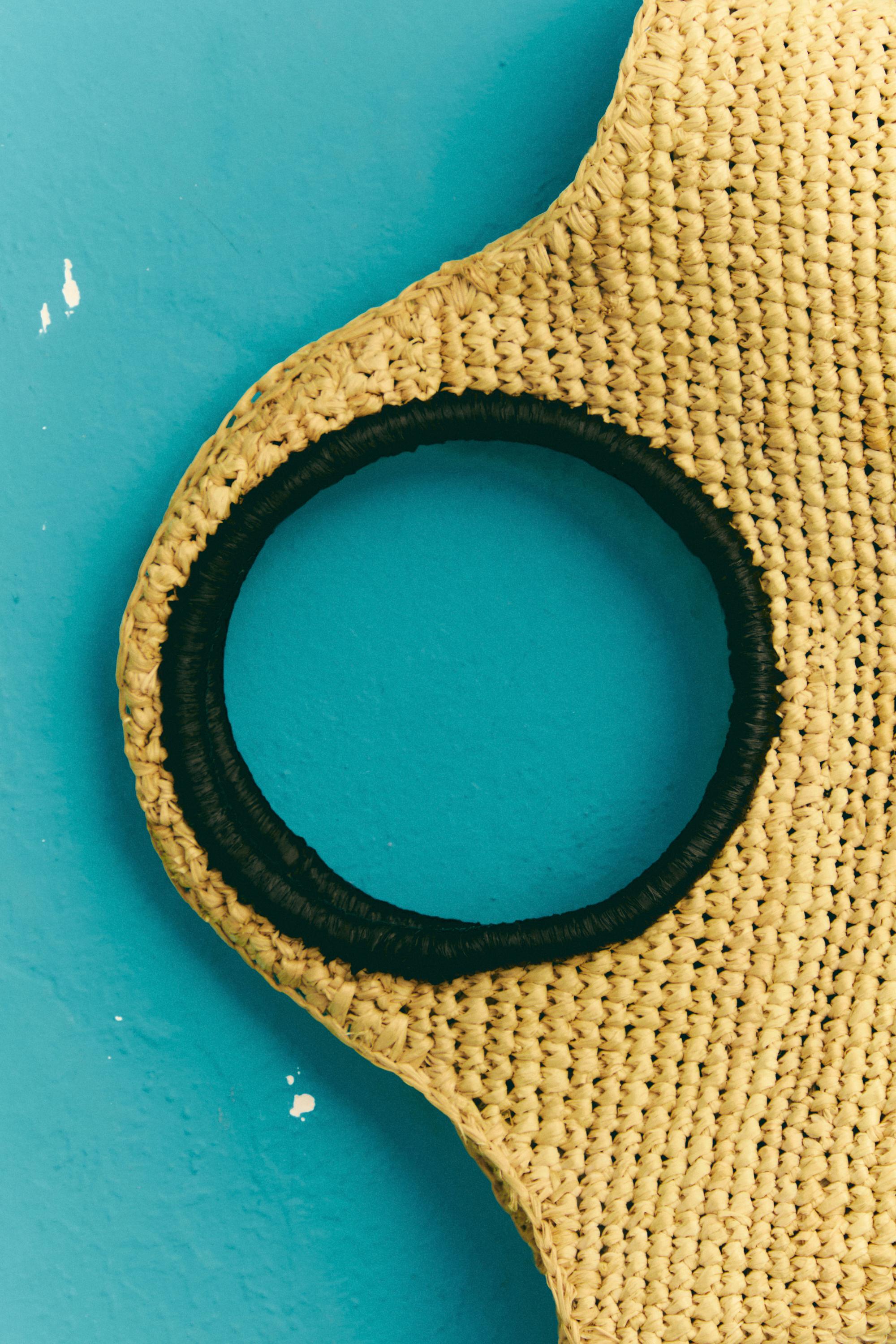 100% Raffia Mini Crescent Bag — BEIGE