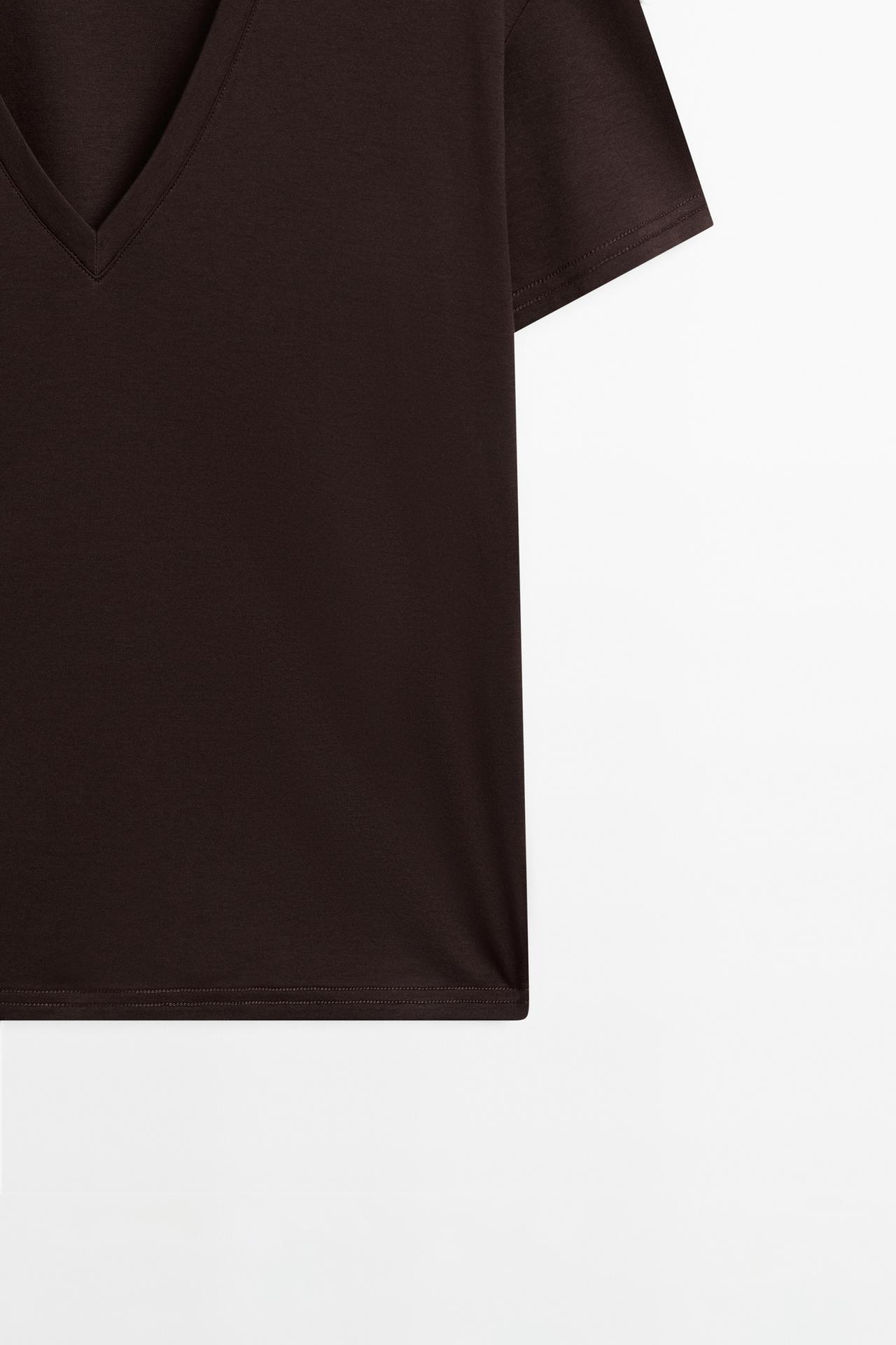 Flowing V-neck T-shirt — BROWN