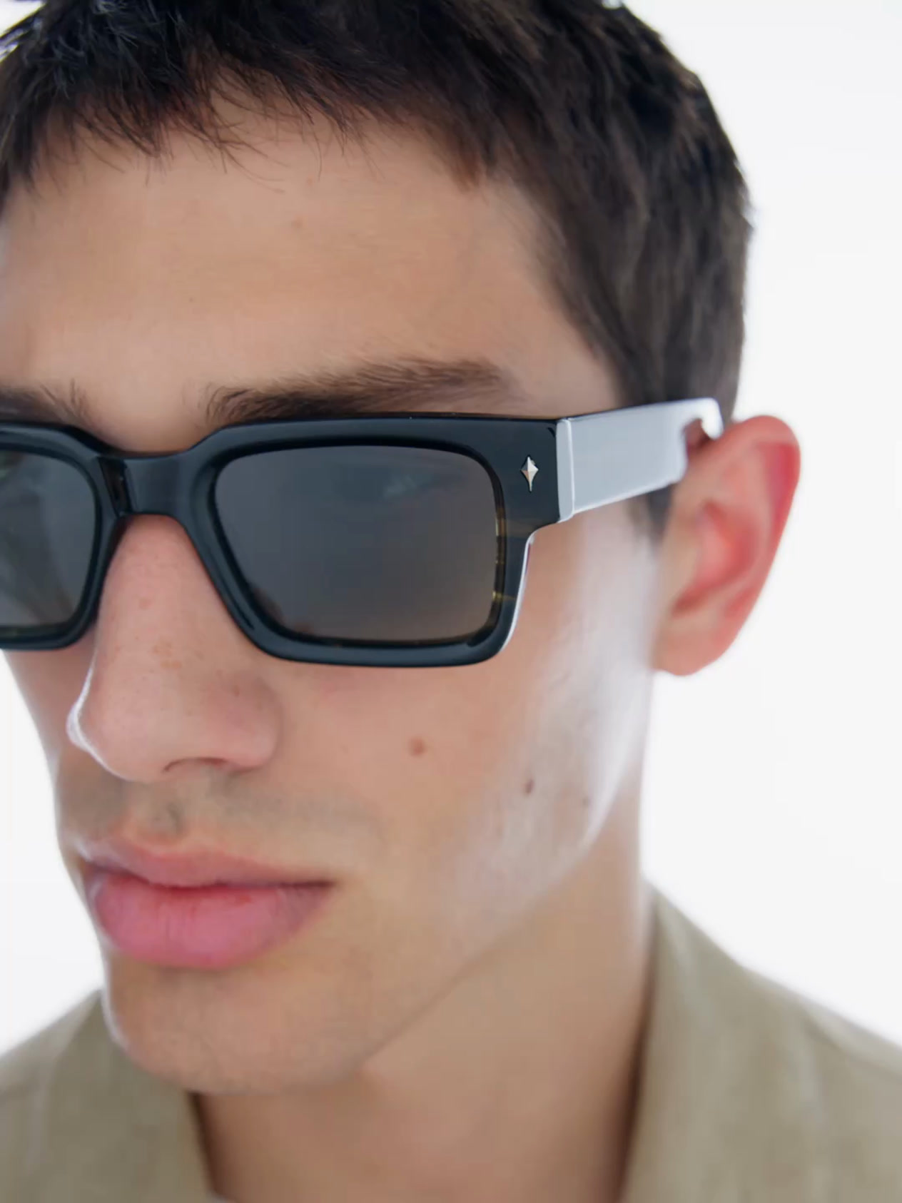 Rectangular sunglasses