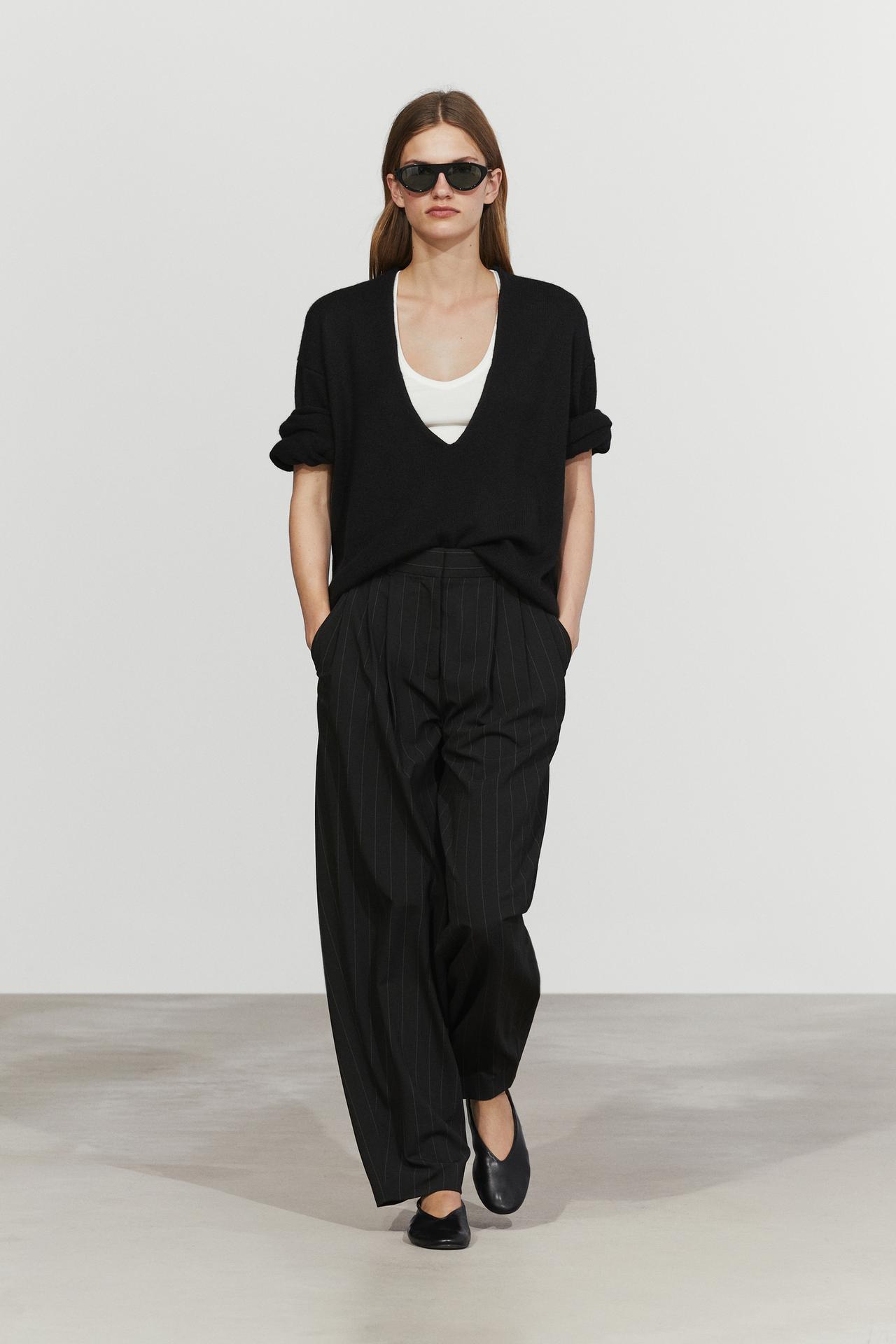 Pinstripe carrot fit pants — BLACK