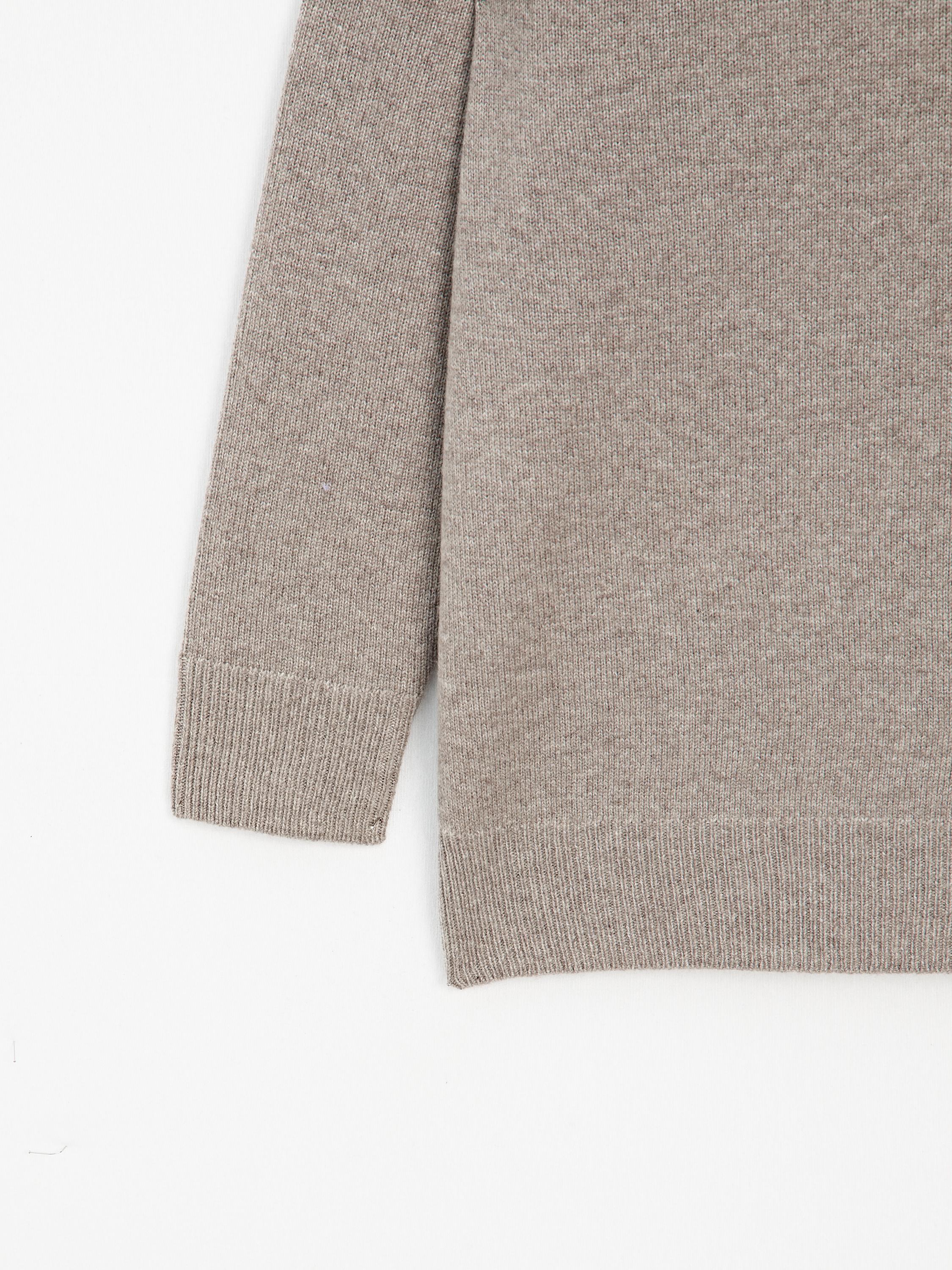 Dzianinowy sweter oversize ze 100% kaszmiru