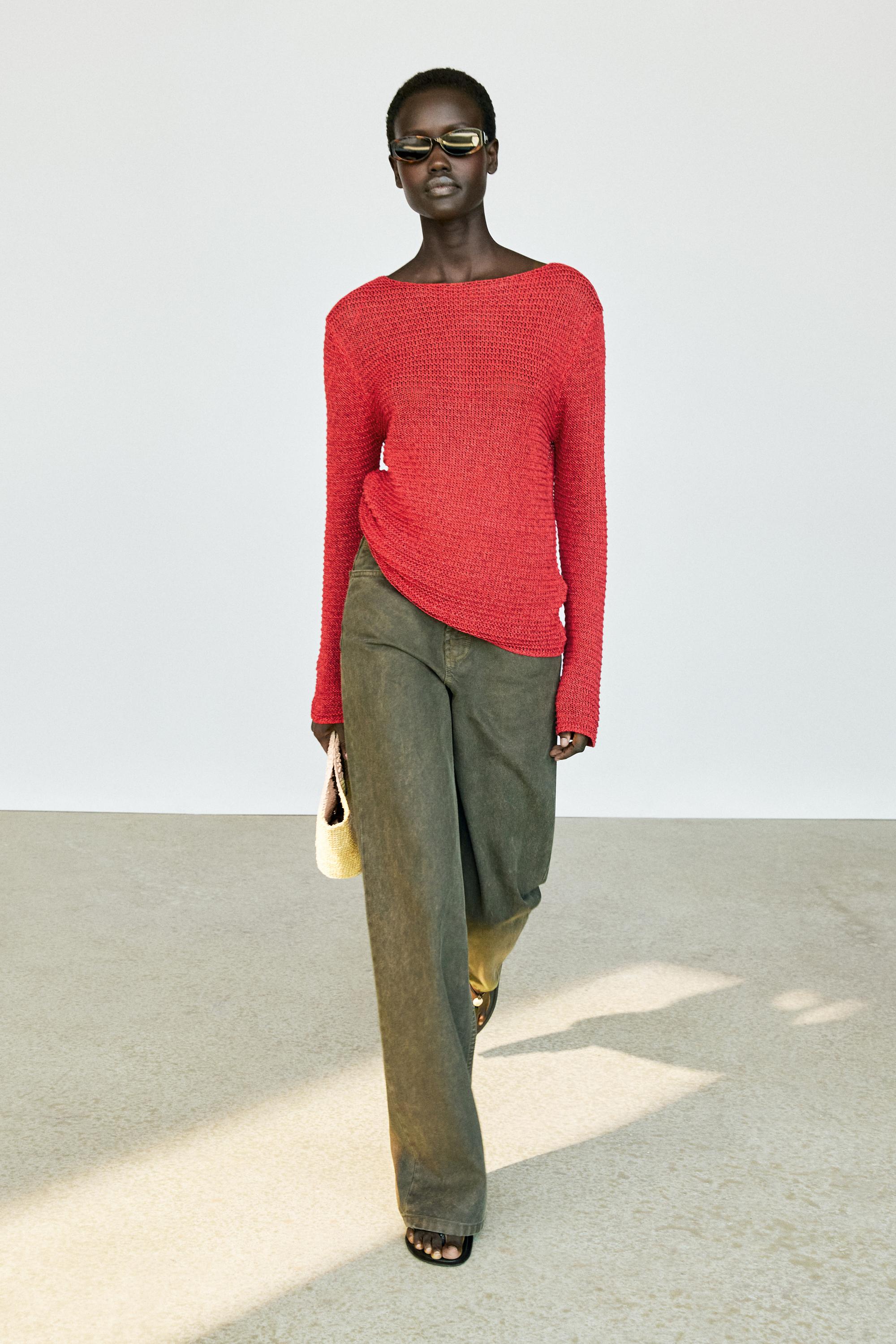 Boat neck knit sweater — RED