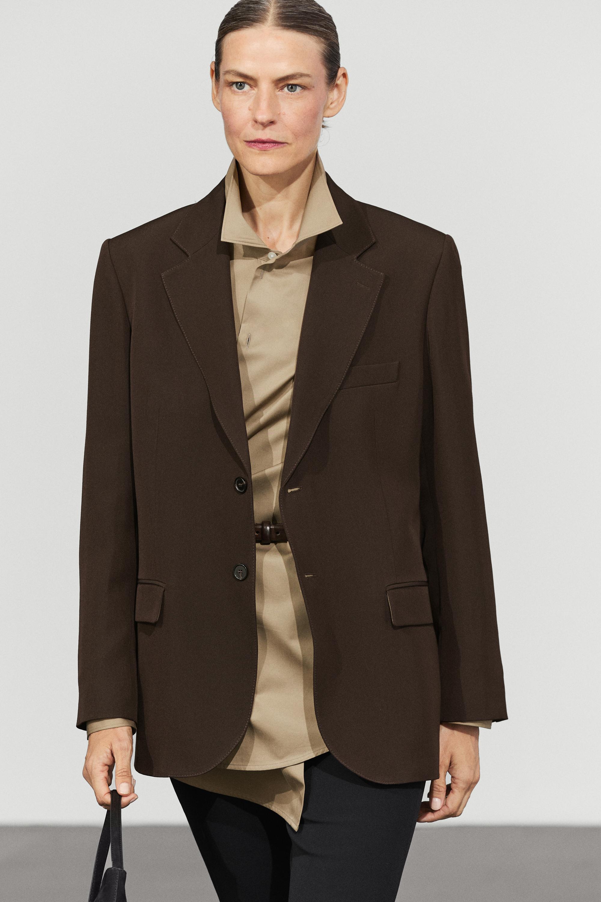 Fluid wool-blend blazer