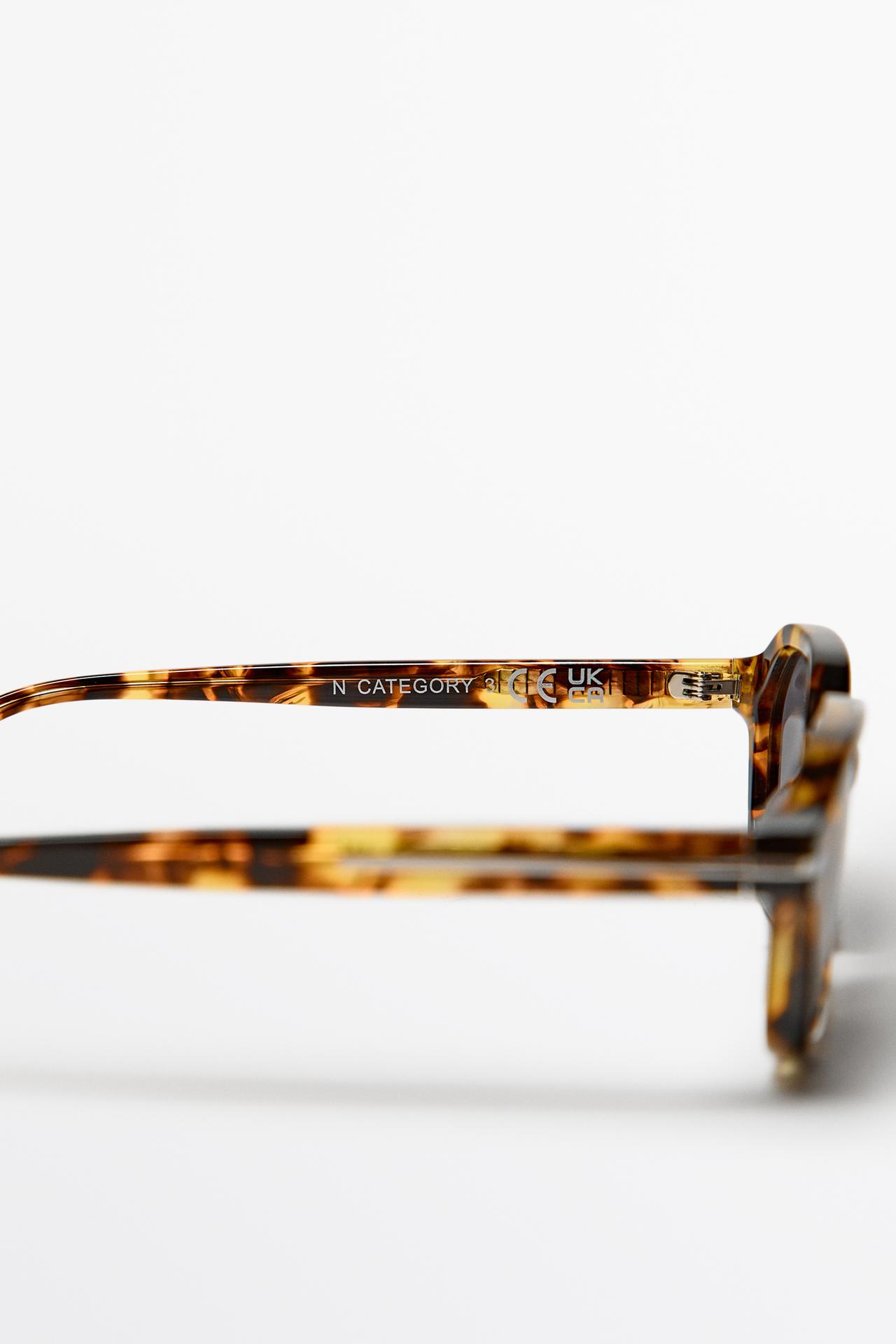 Square tortoiseshell sunglasses — BROWN