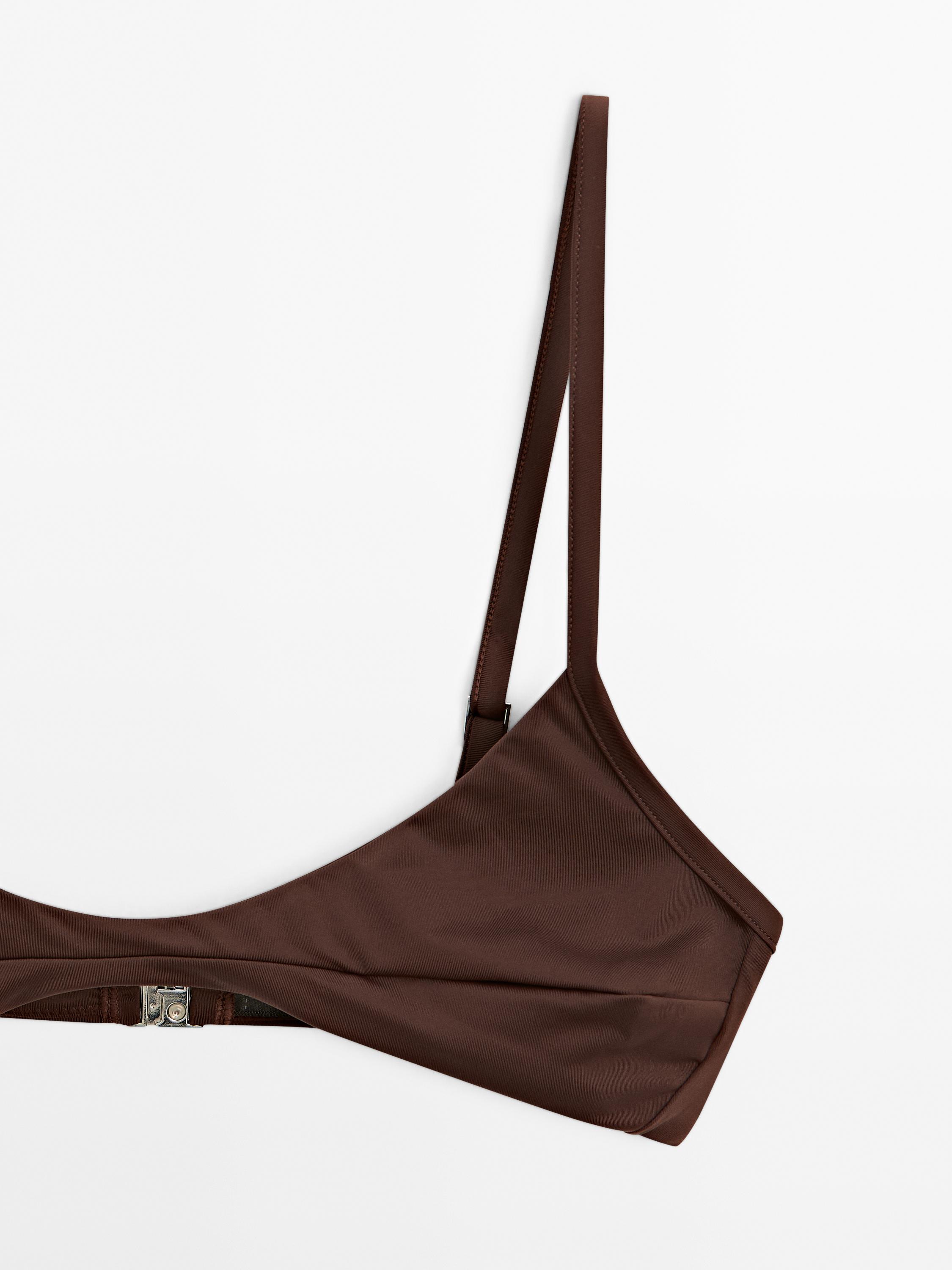 Bikini top with central seam