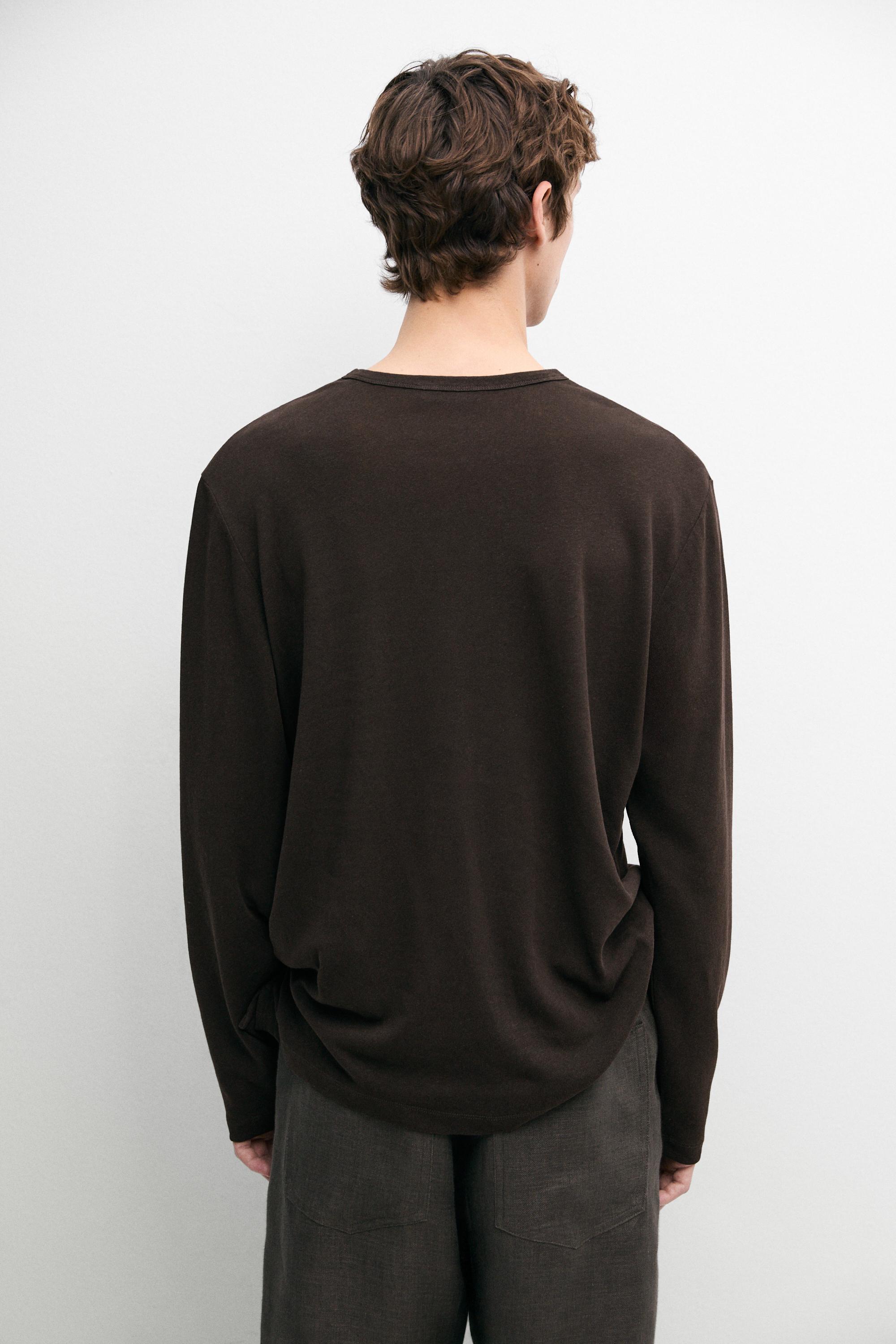 Long sleeve henley neck T-shirt — BROWN