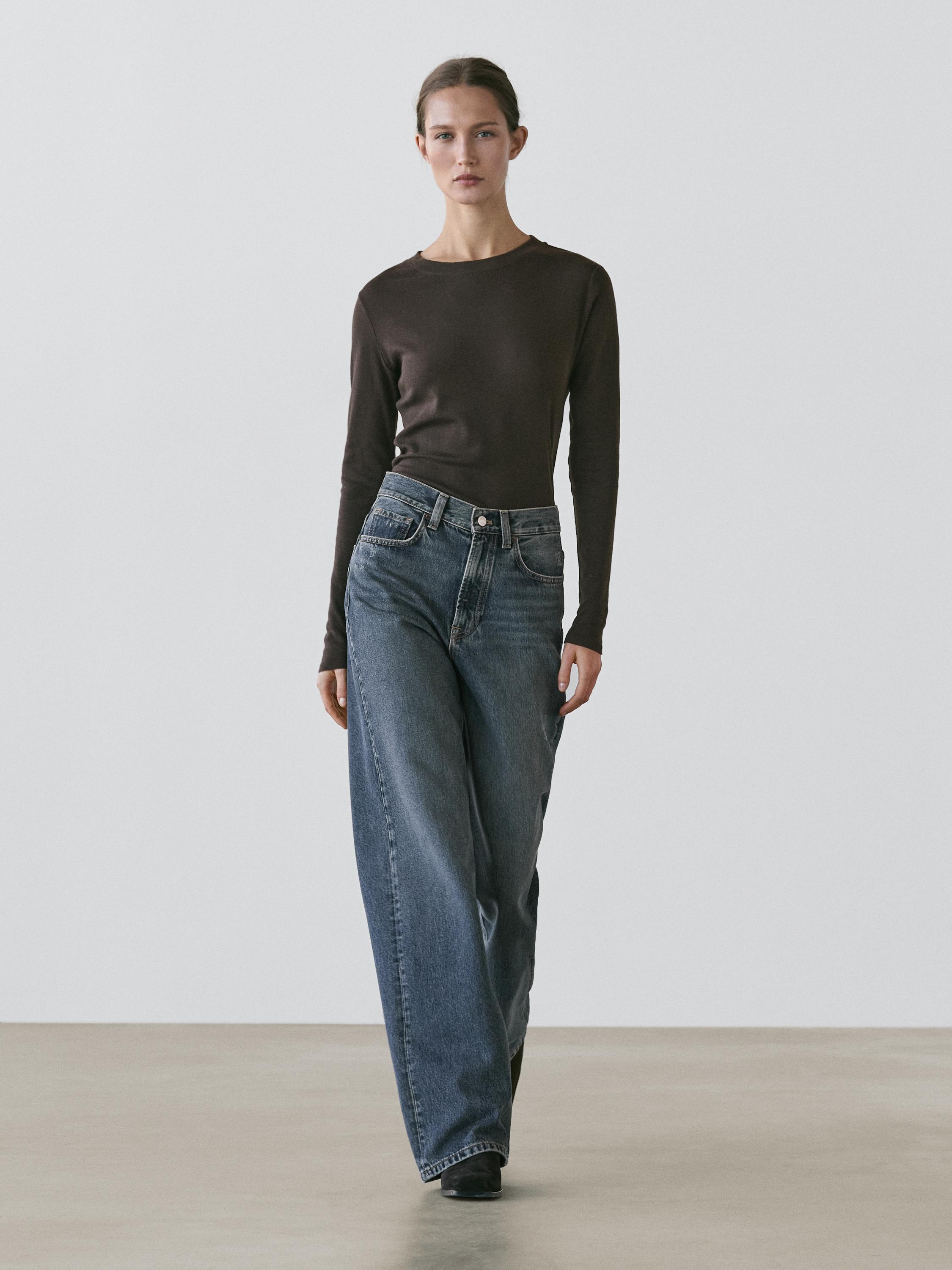 High-waist wide-leg jeans