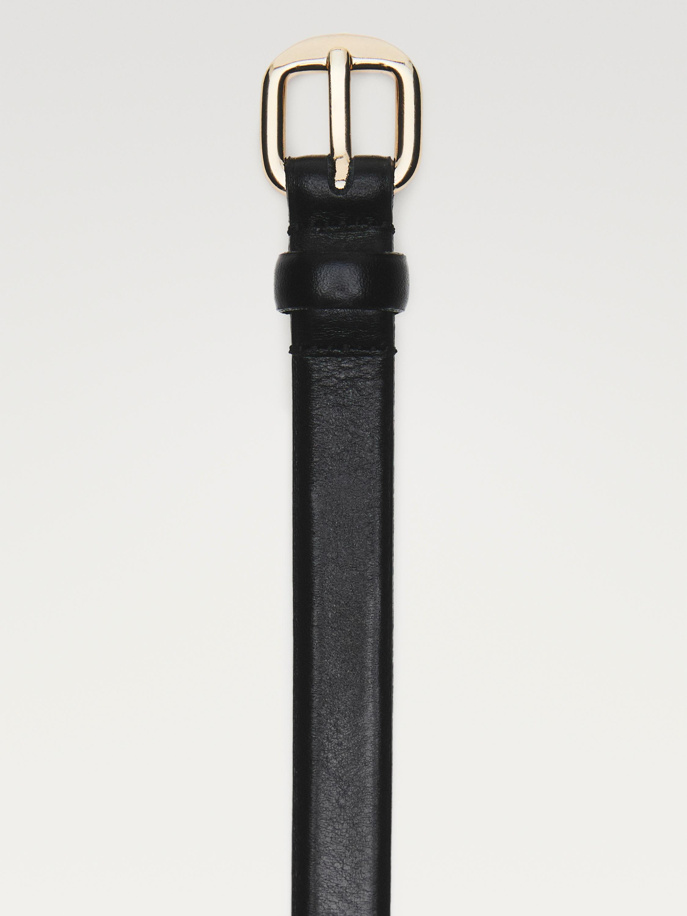 Leather belt with arched buckle — BLACK