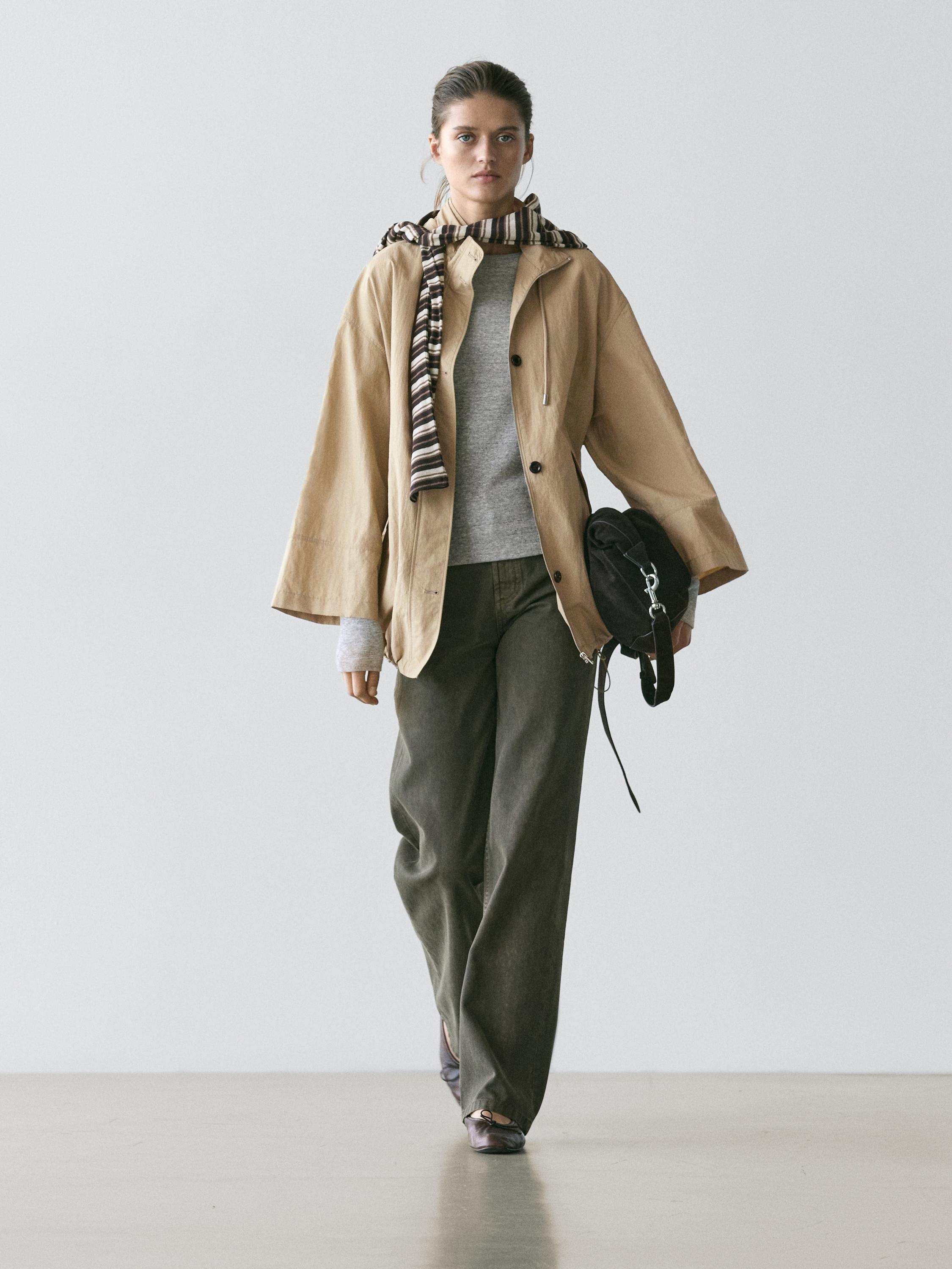 Puffy parka with hood detail