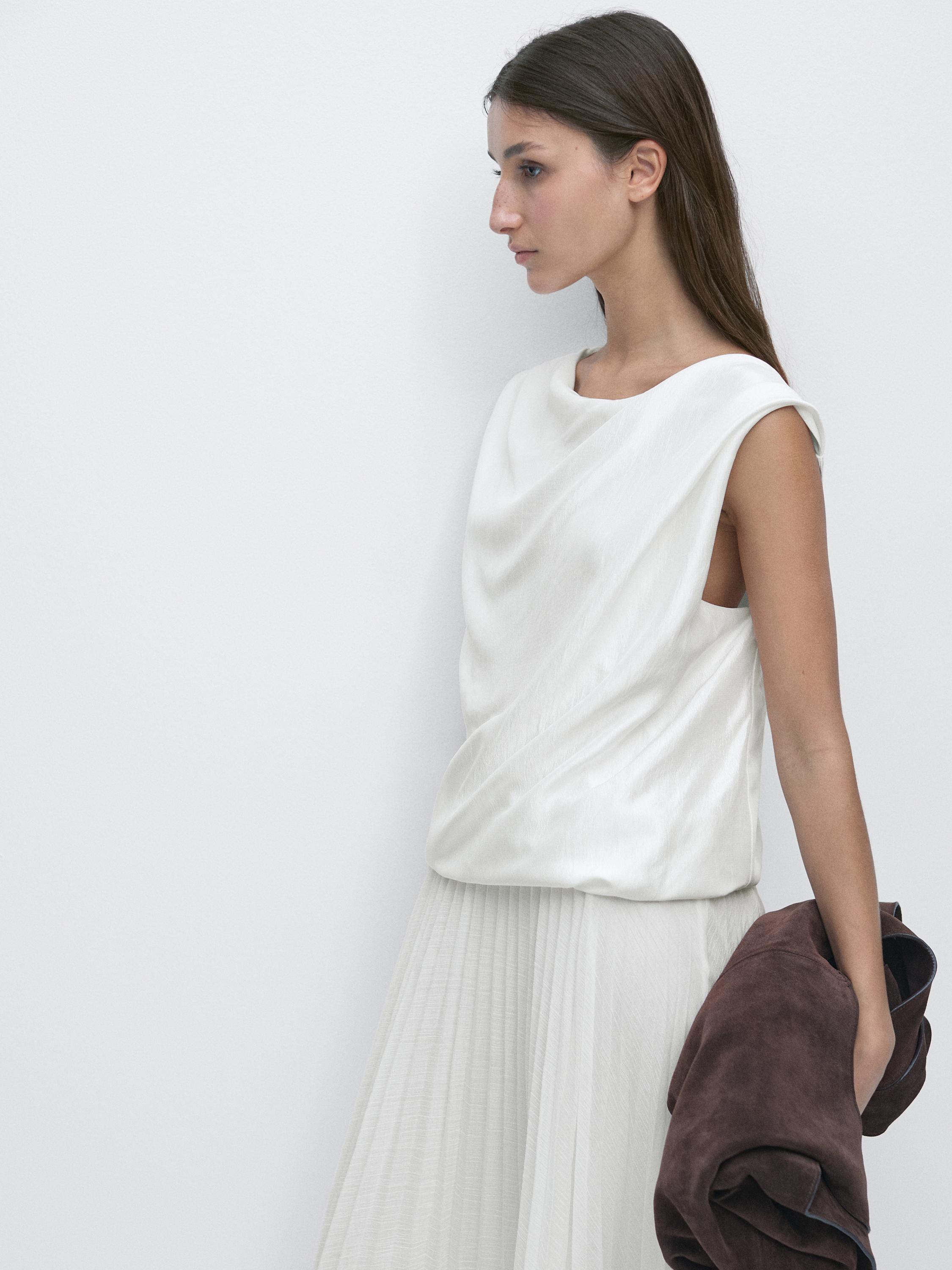 Long matching dress with pleated detail — Off white