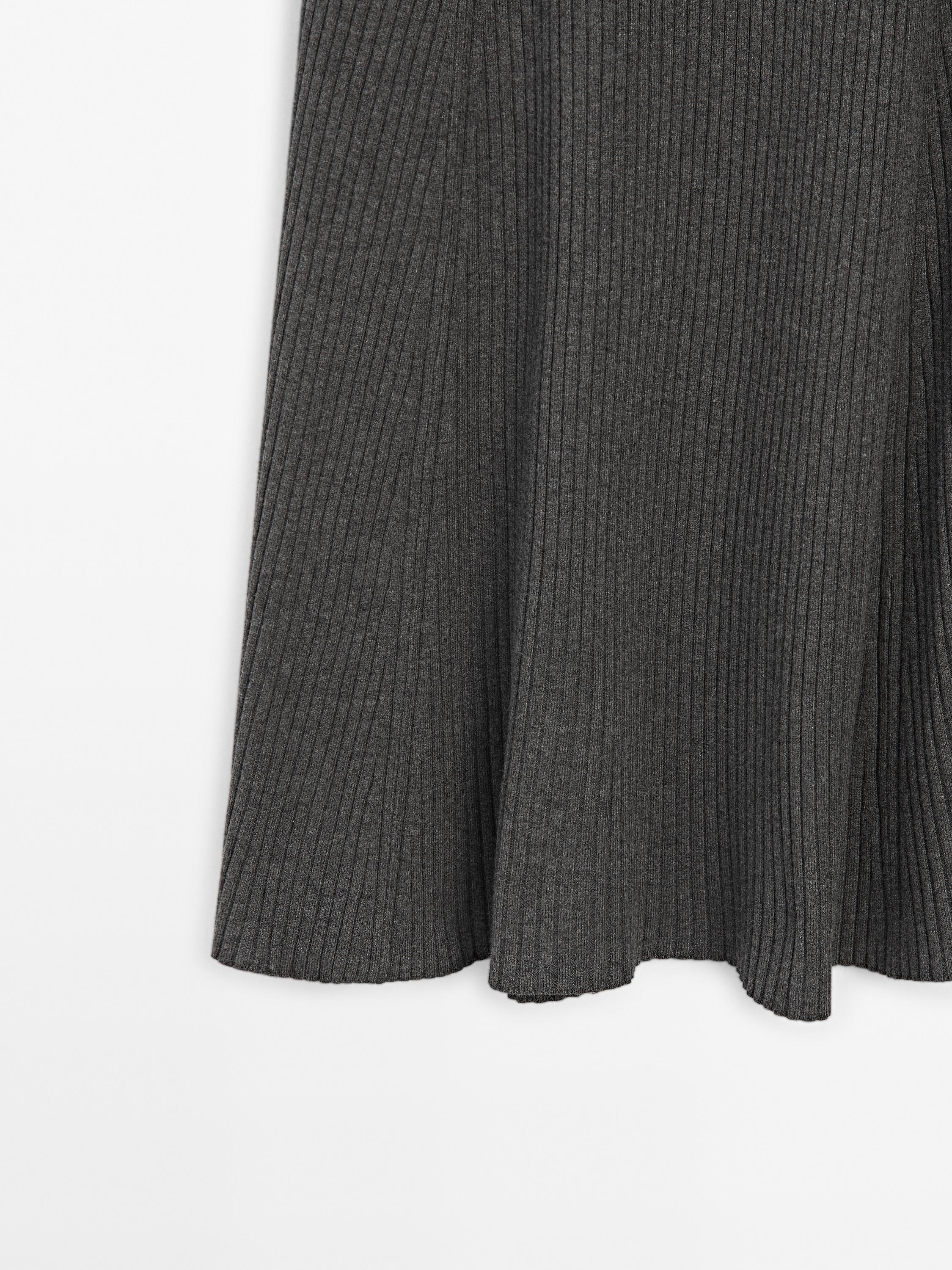 Pleated midi skirt