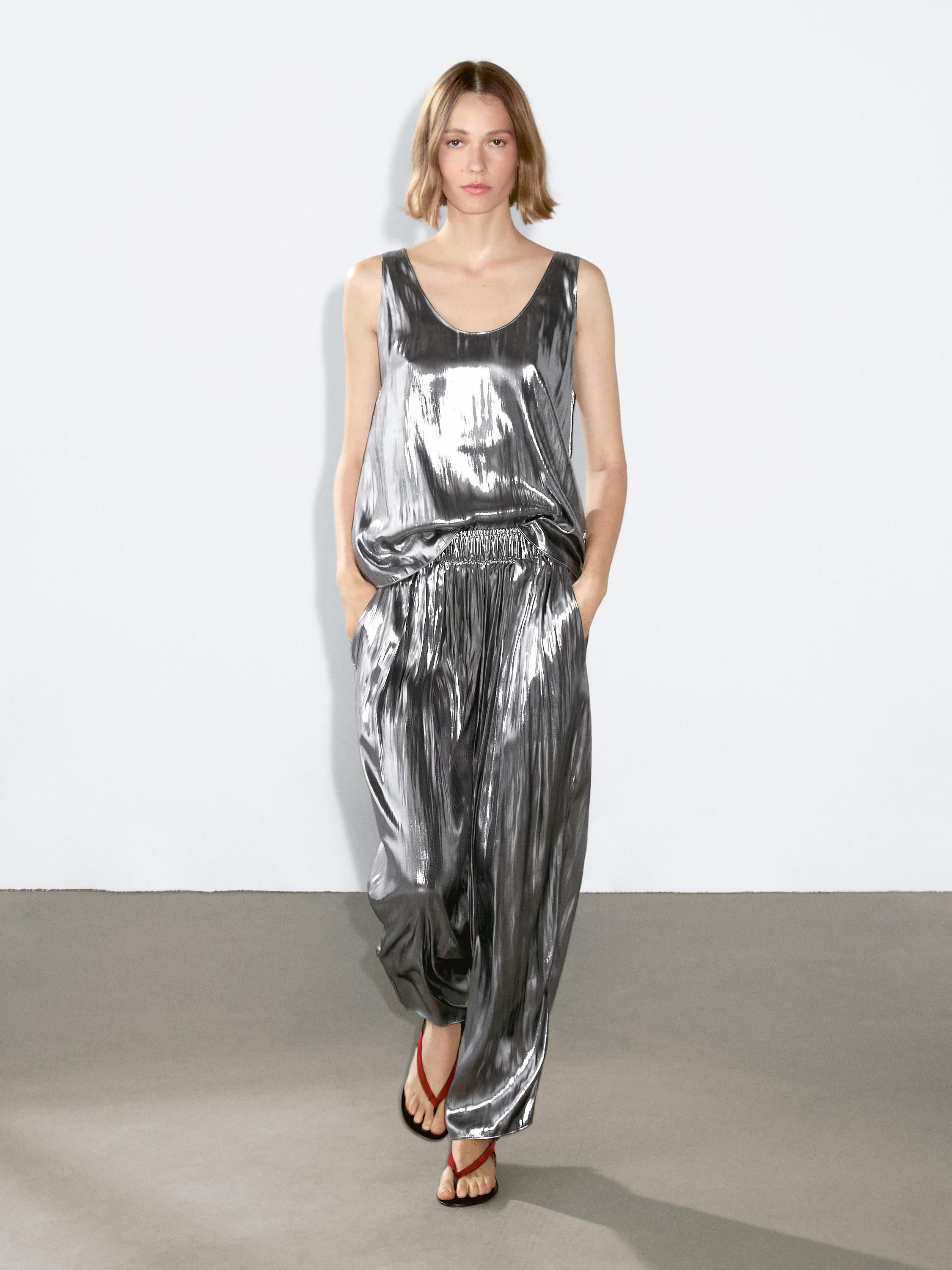 Metallic gathered fluid trousers