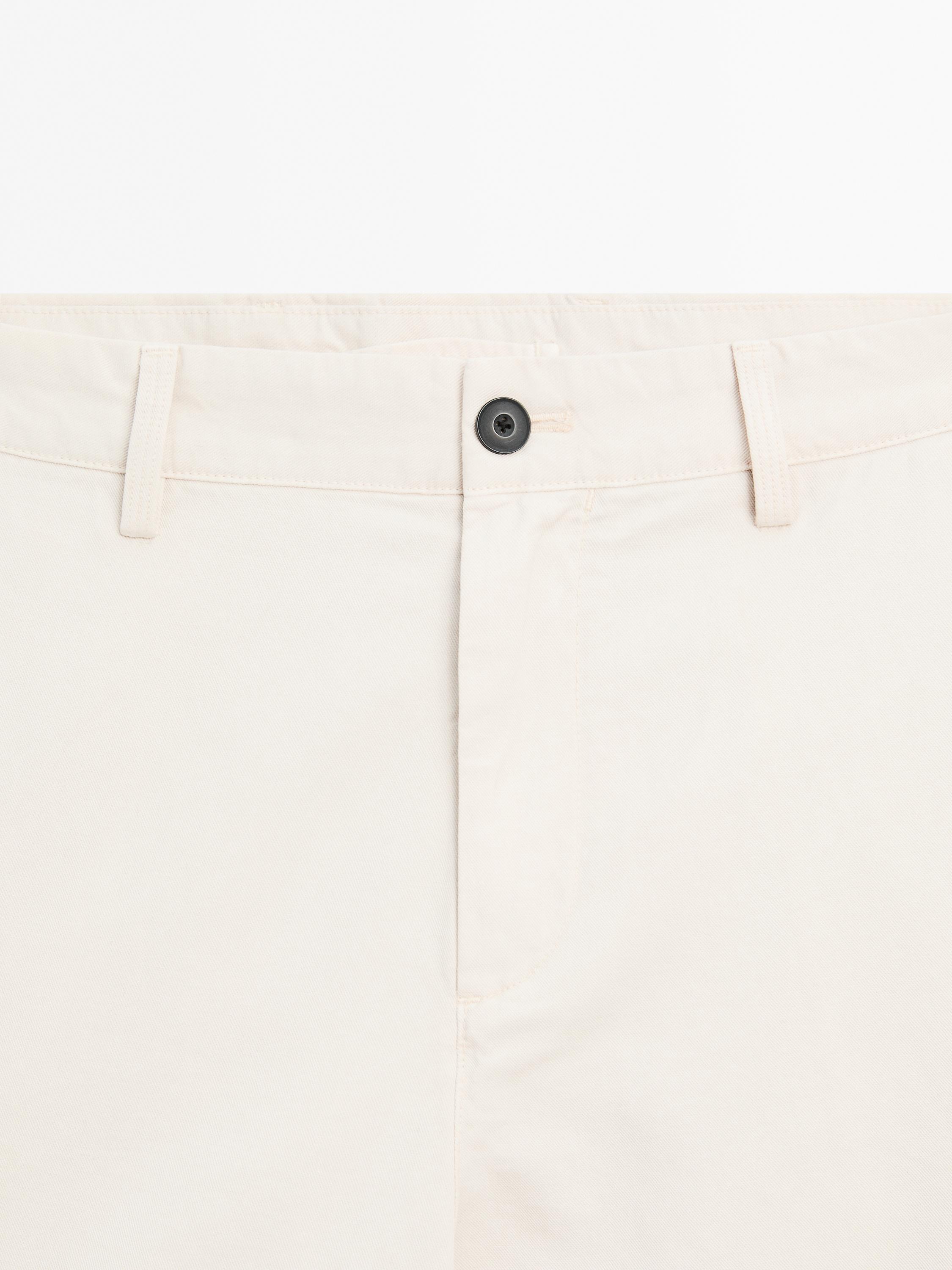 Cotton blend cargo Bermuda shorts