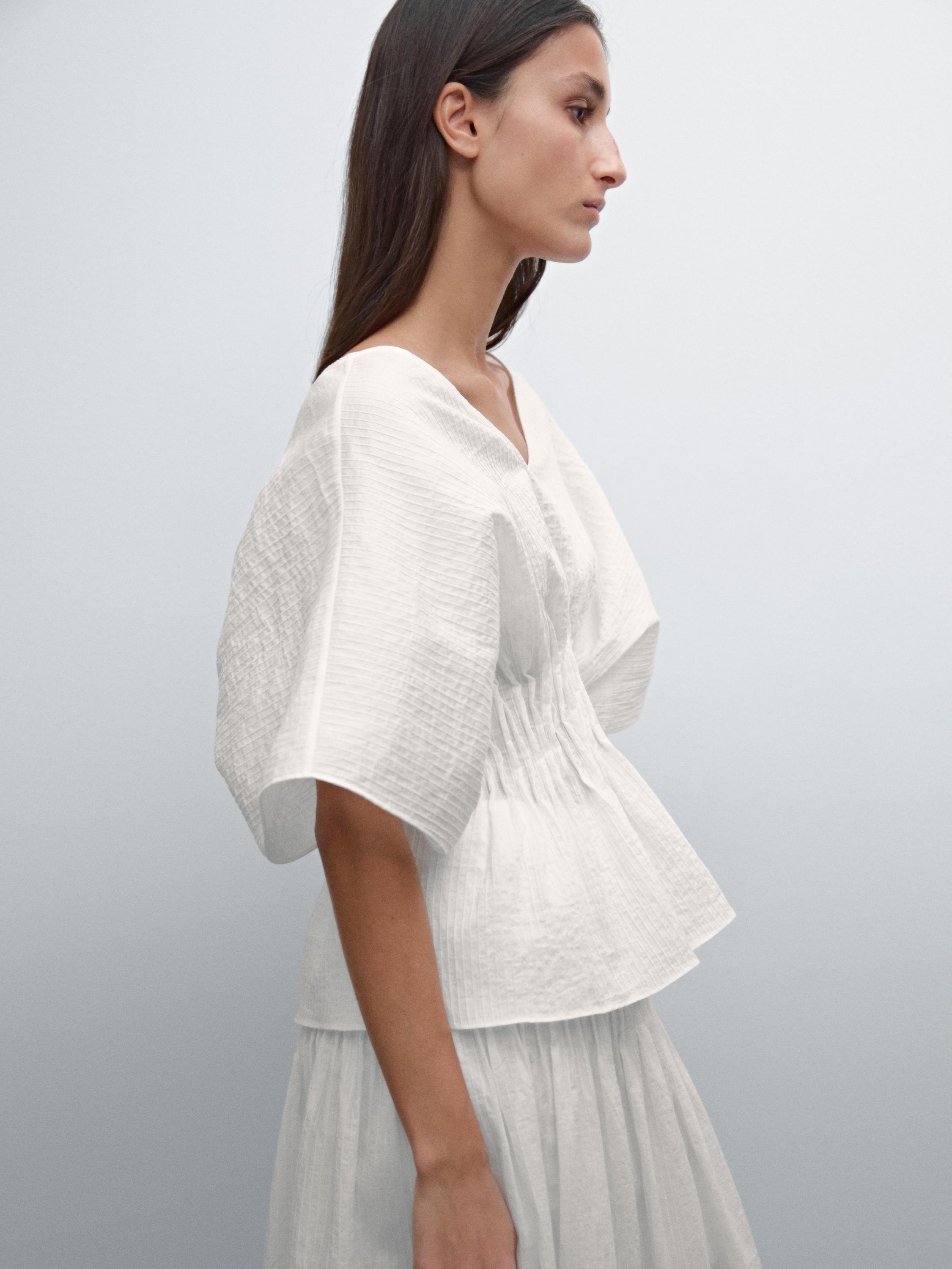 Cotton blend shirt with gathered detail