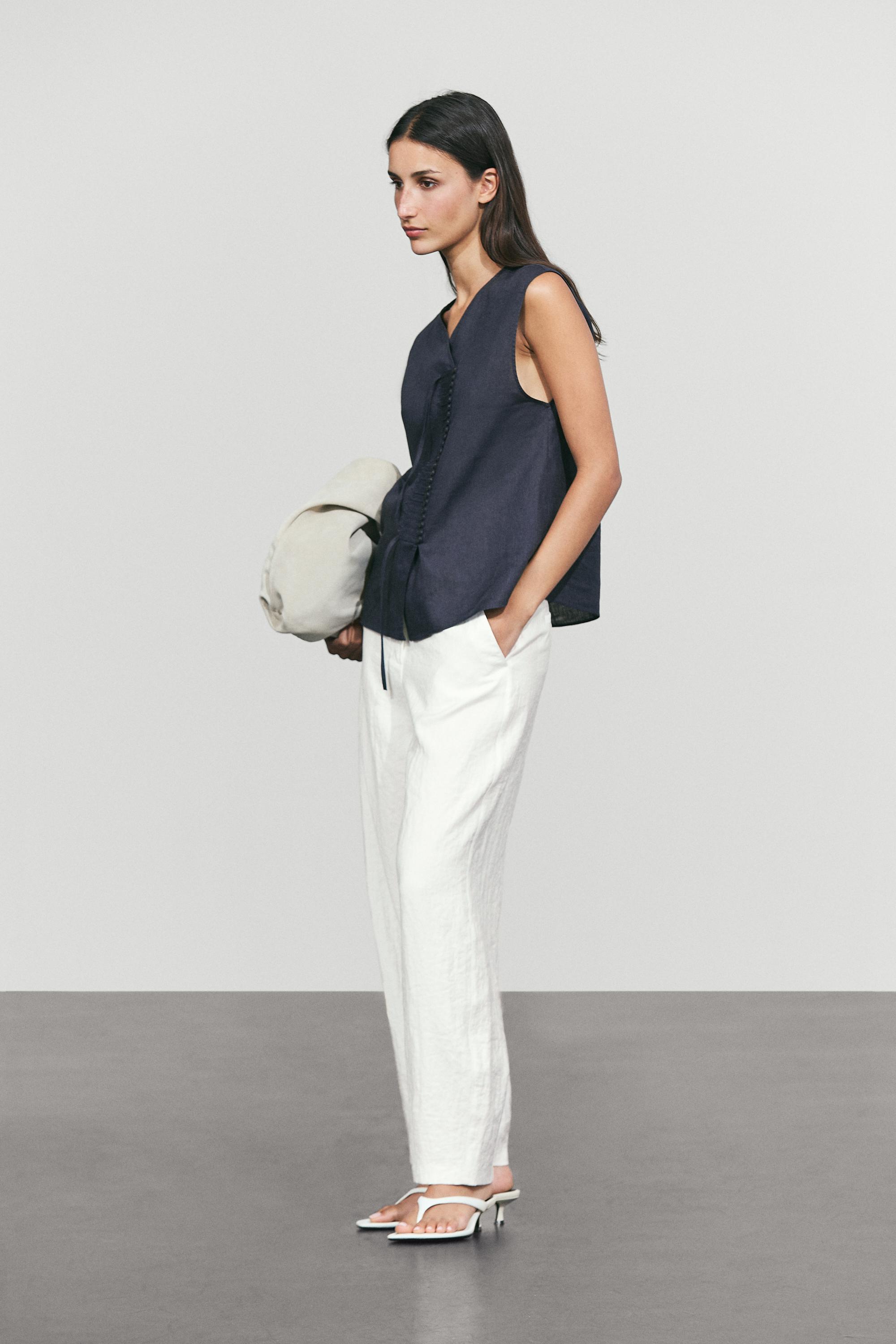 100% linen crossover top with button detail — NAVY BLUE