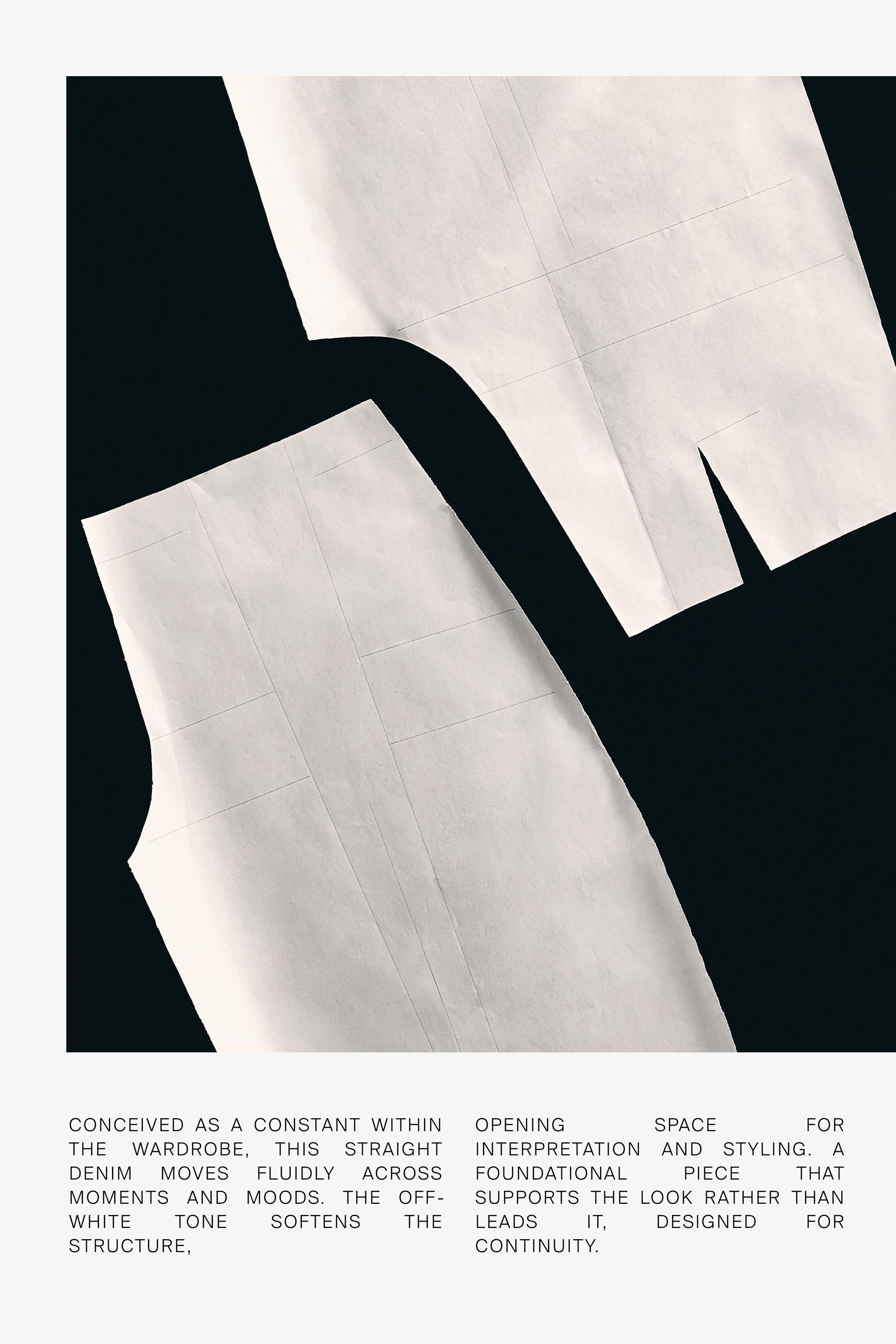 Straight-leg high-waist jeans — Off white