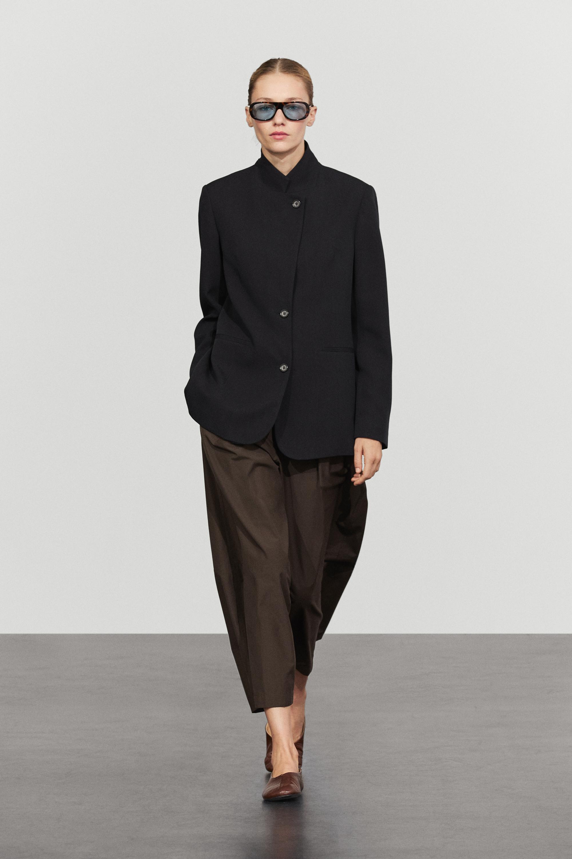 Flowy button-detail blazer