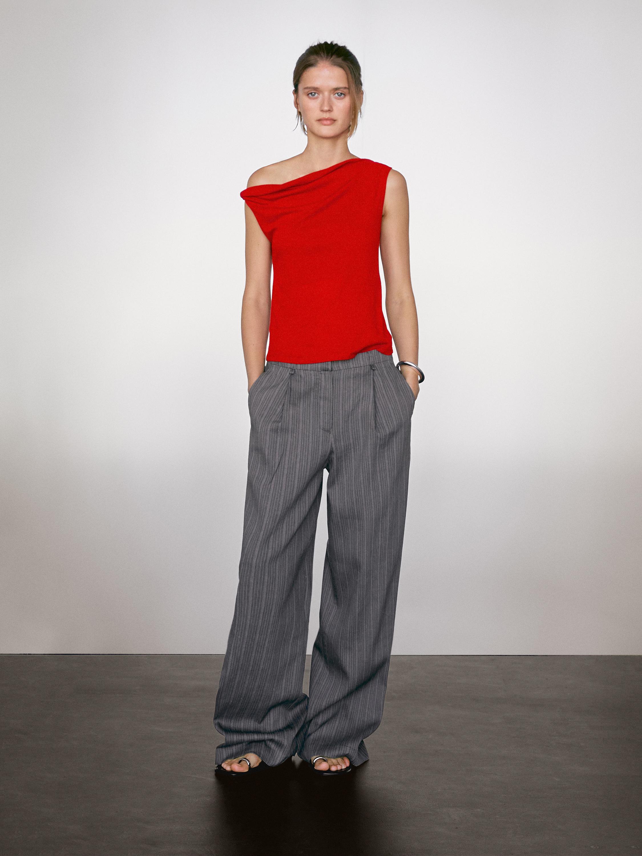 Top drappeggiato con nodo in cotone