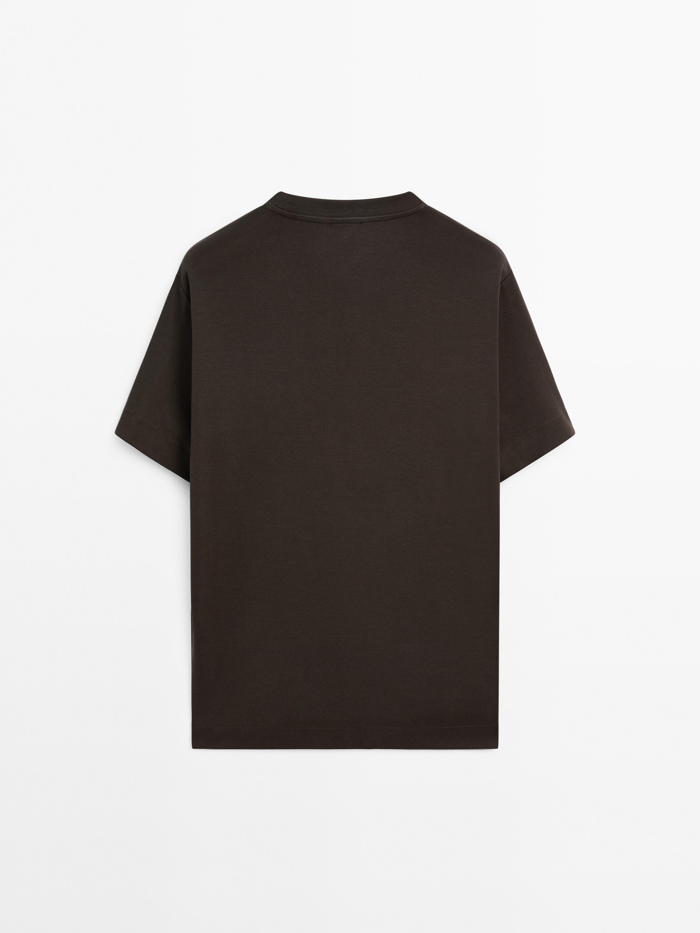 100% cotton T-shirt with seam detail
