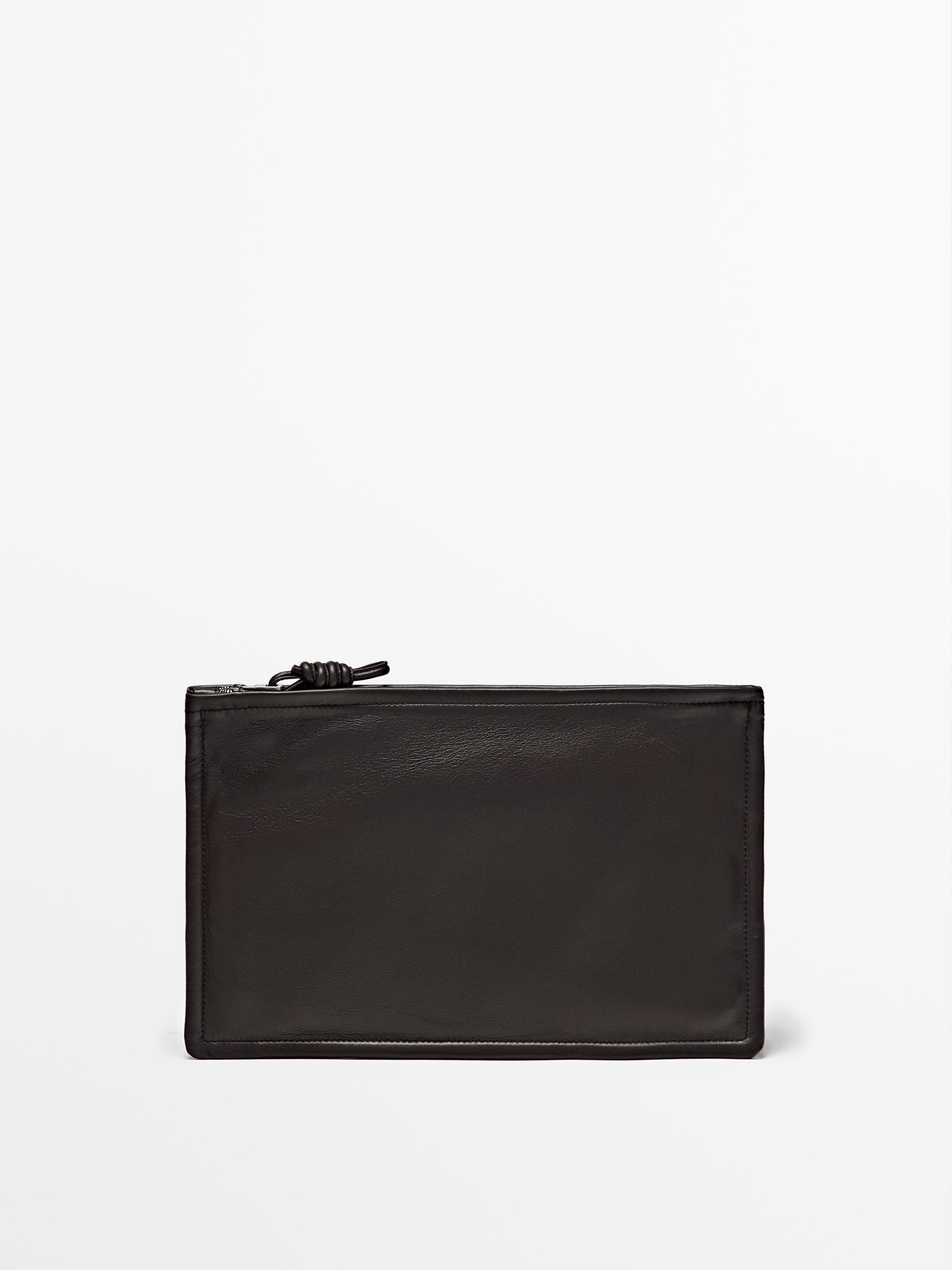 Bolso pequeño pouch nudo piel napa