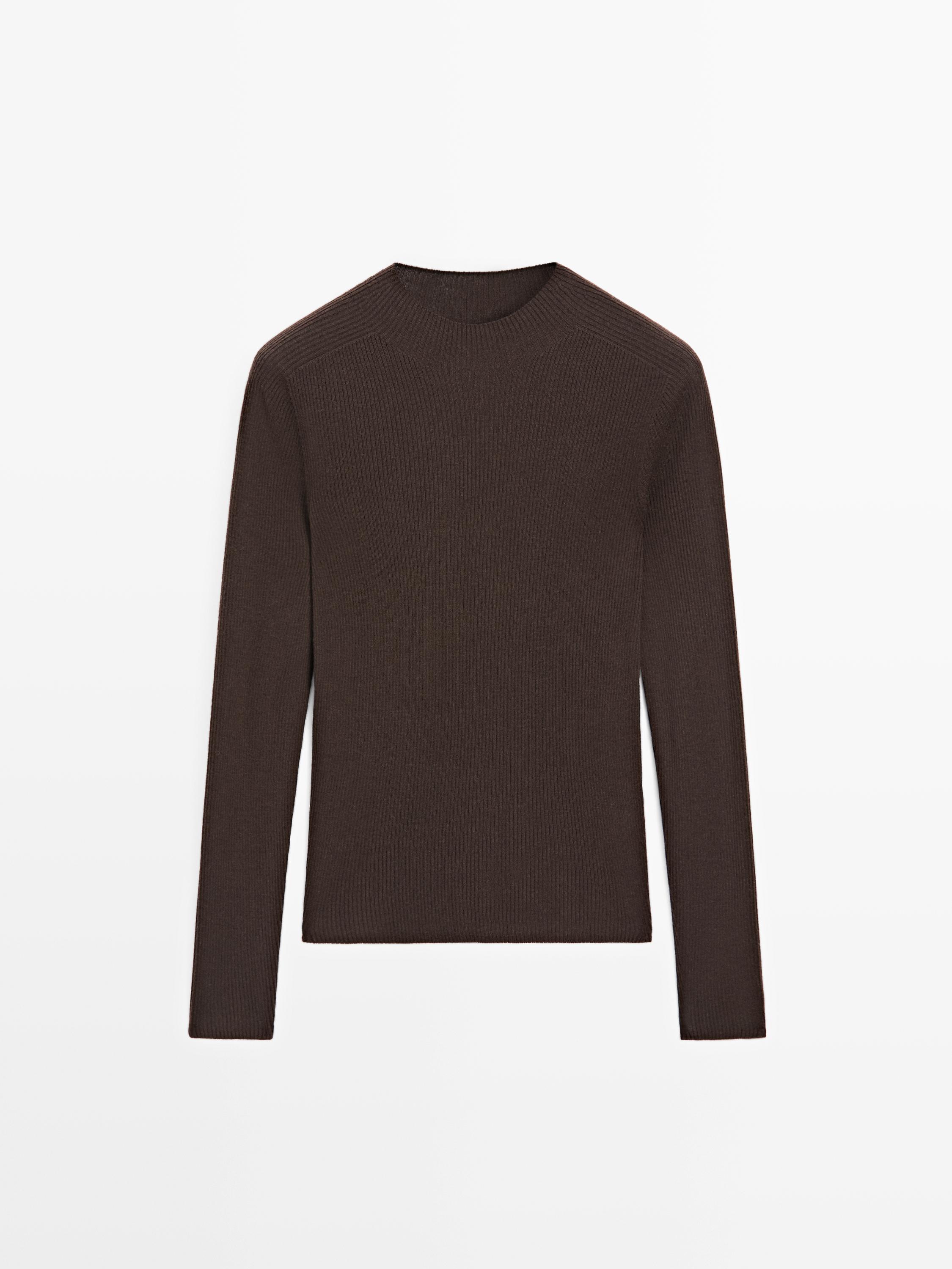 Ribbed mock neck knit sweater