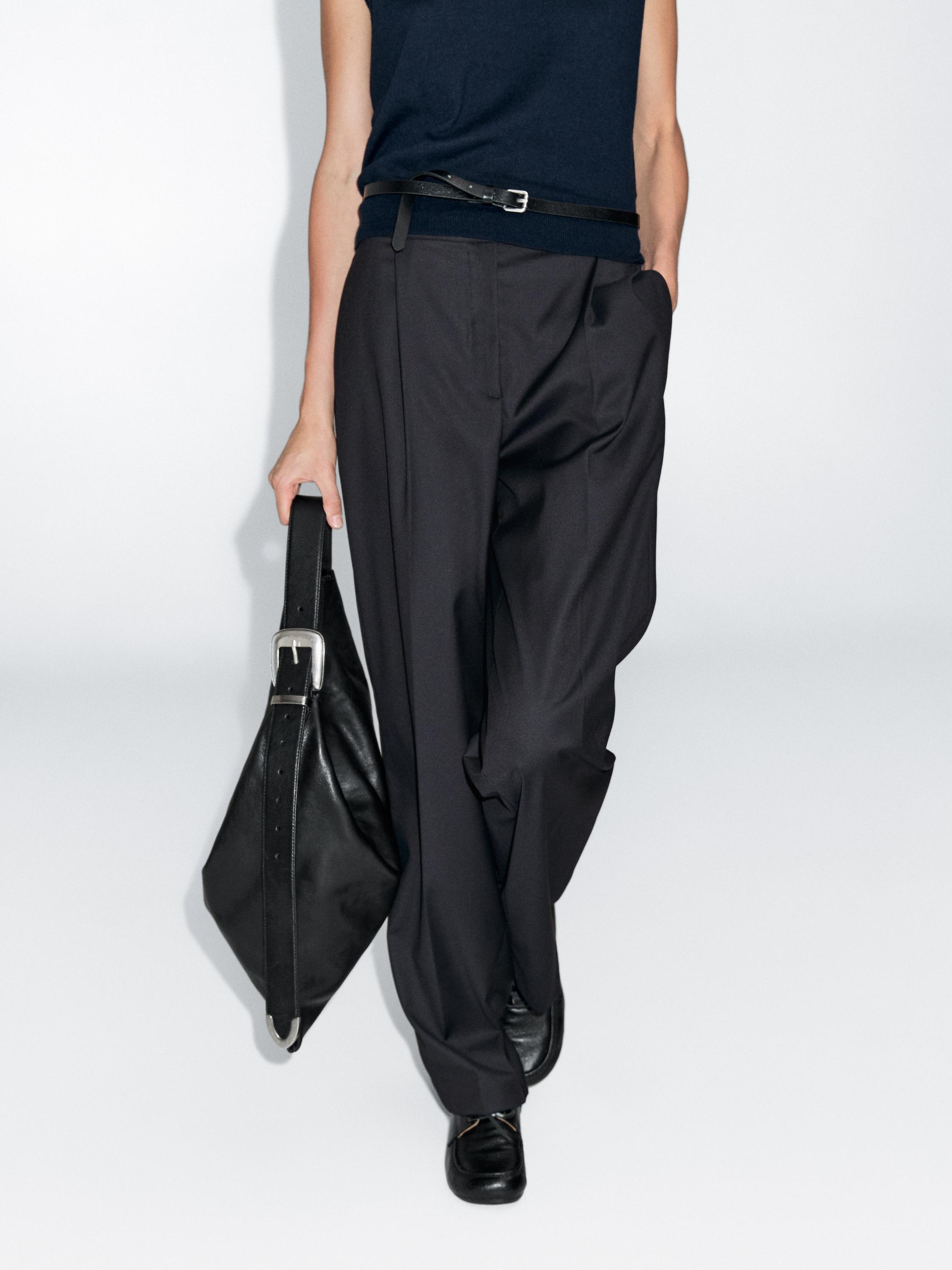 Dart trousers with elastic waistband