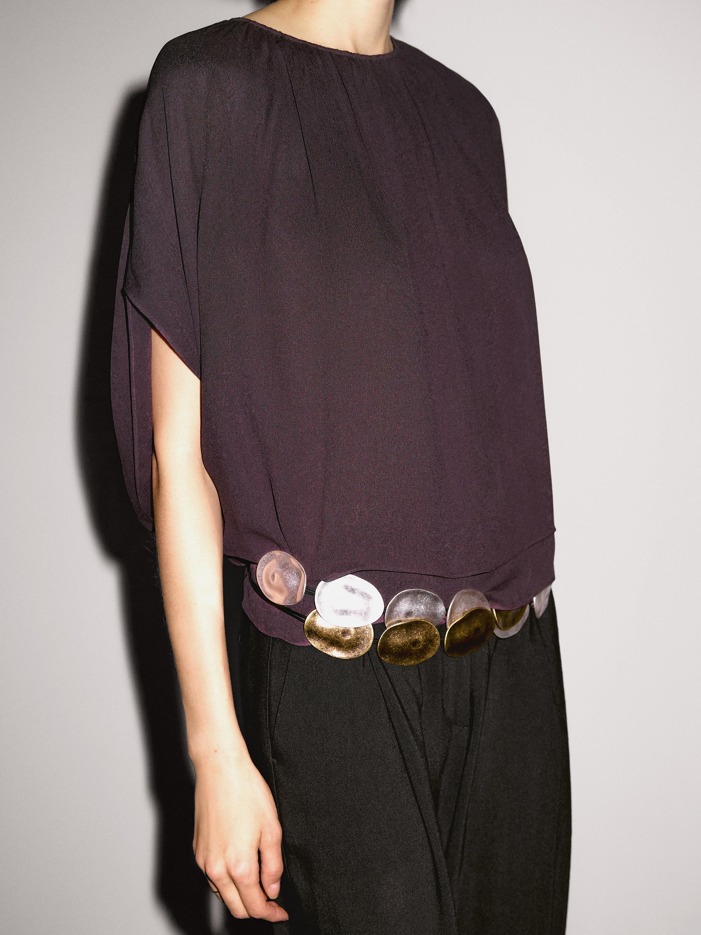 Short double-layer cape