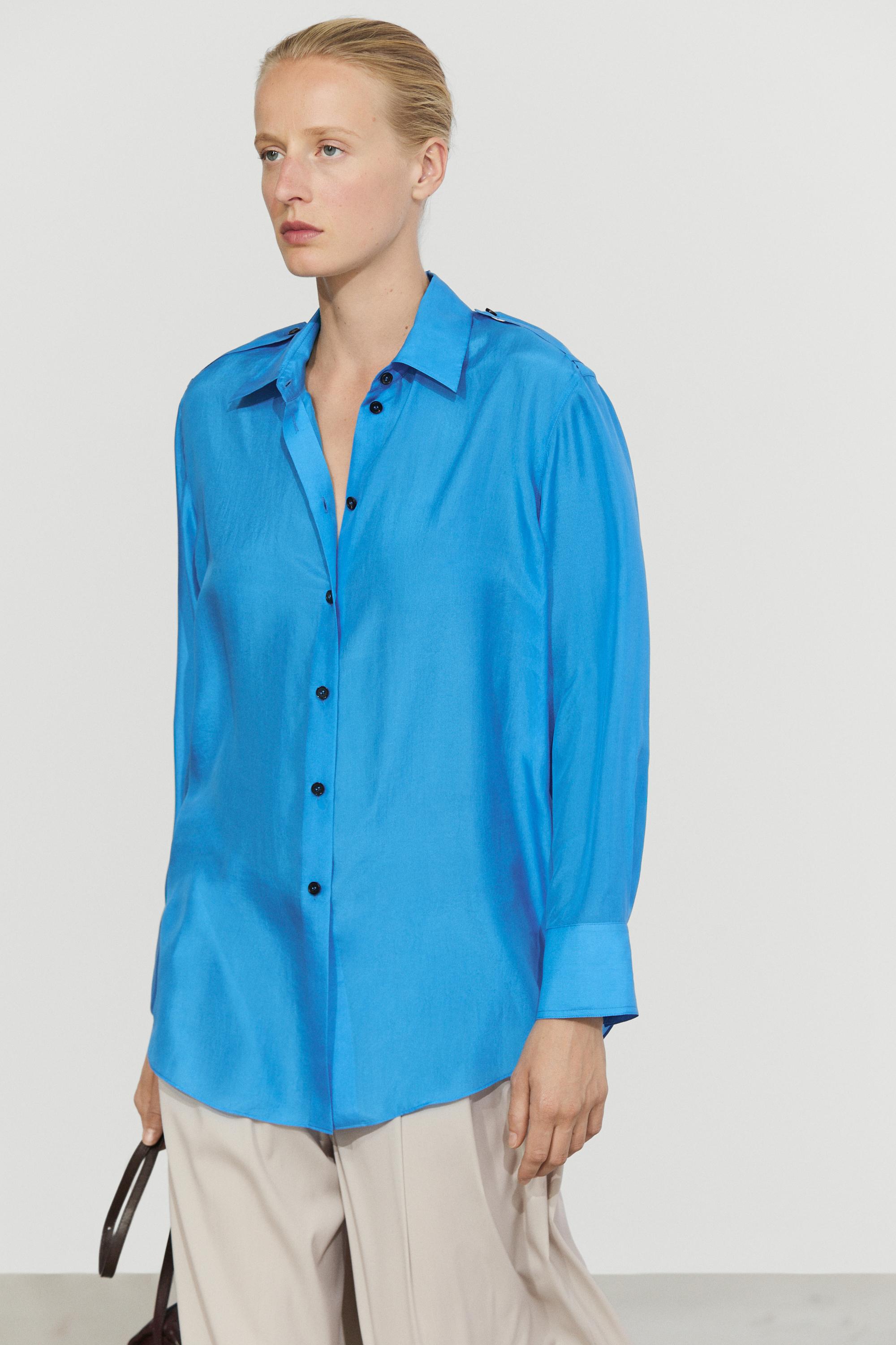 Flowing 100% silk shirt with shoulder detail