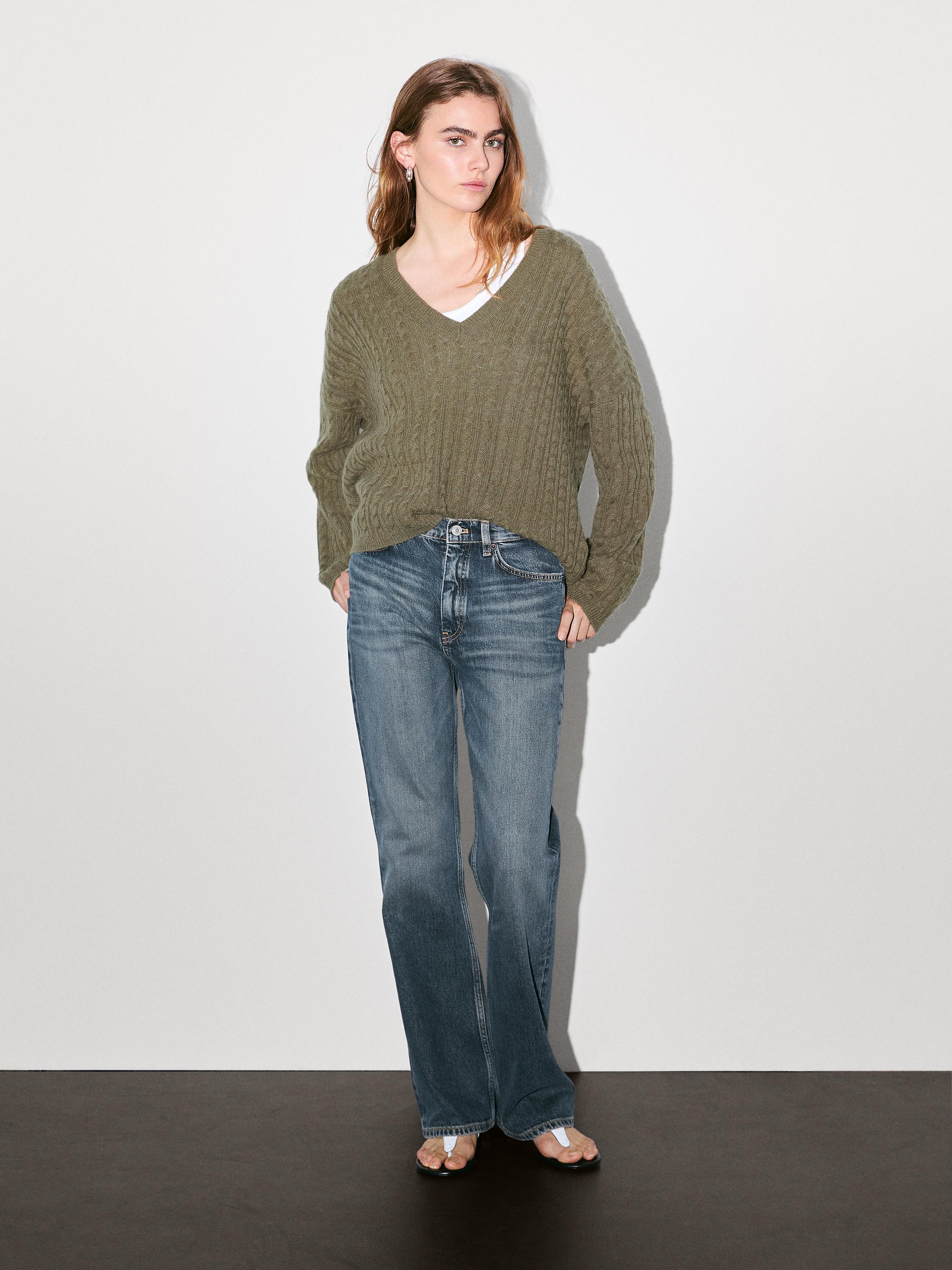 100% cashmere oversize knit sweater