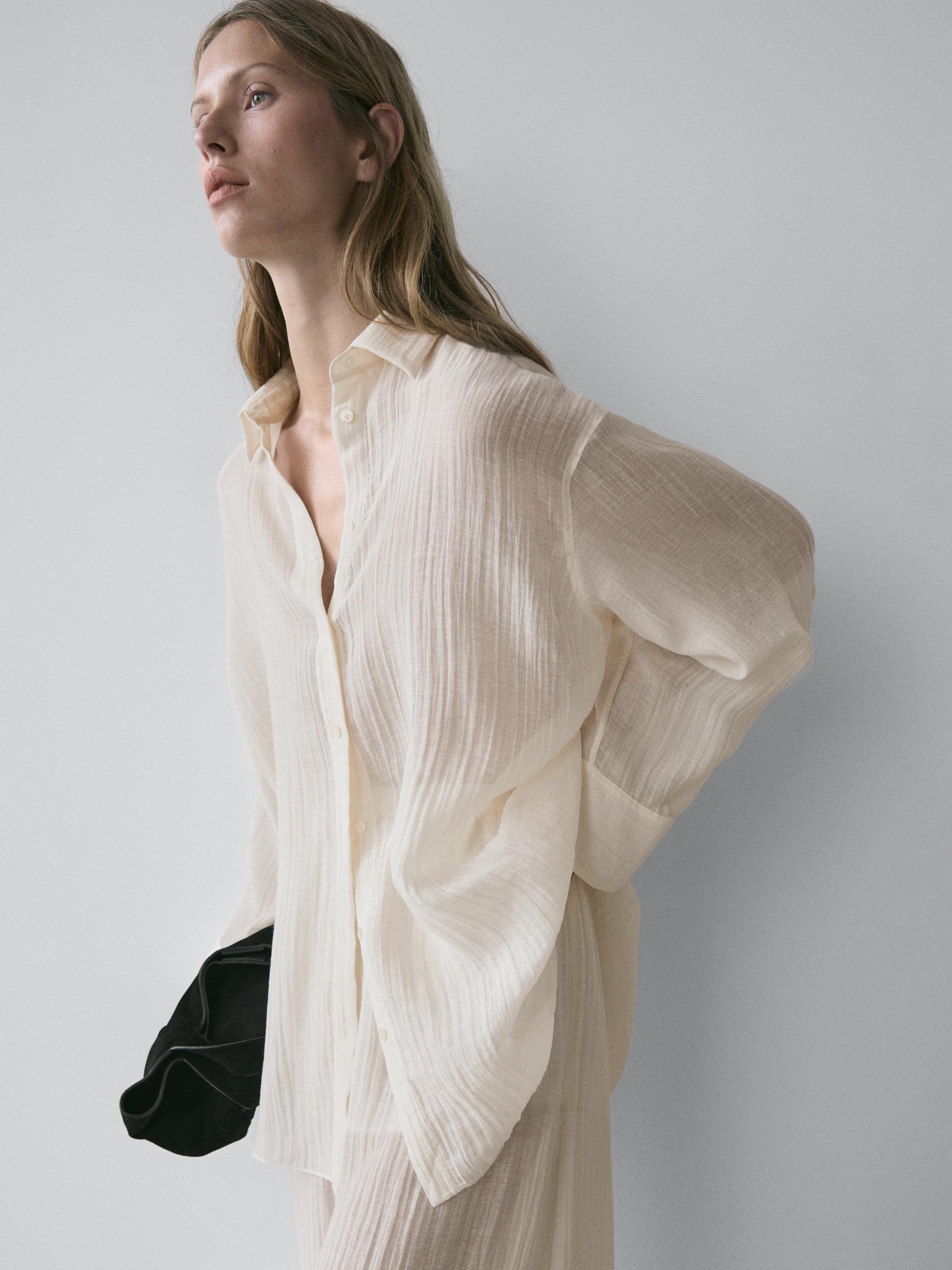 Flowing shirt with pleated detail — IVORY