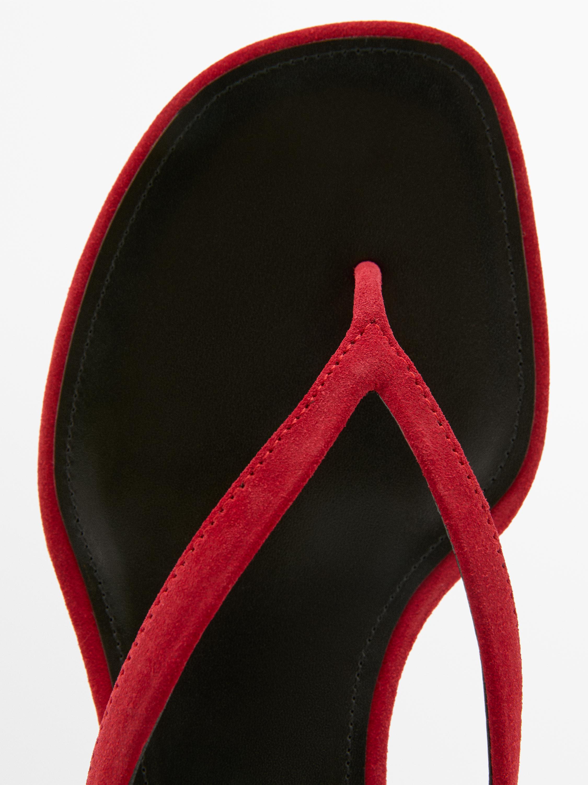 Mid-heel sandals with toe divider — RED