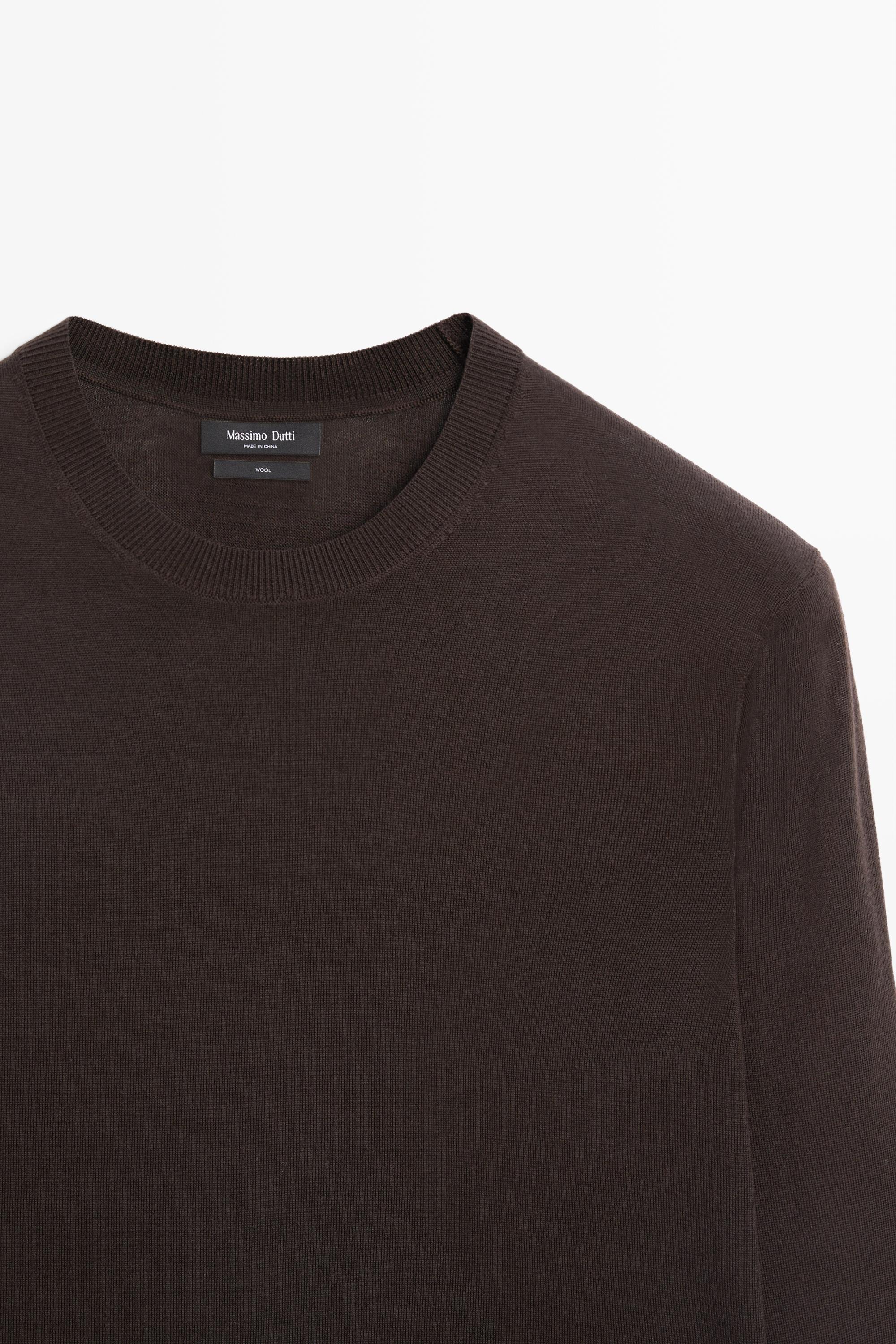 100% merino wool knit round neck sweater — BROWN